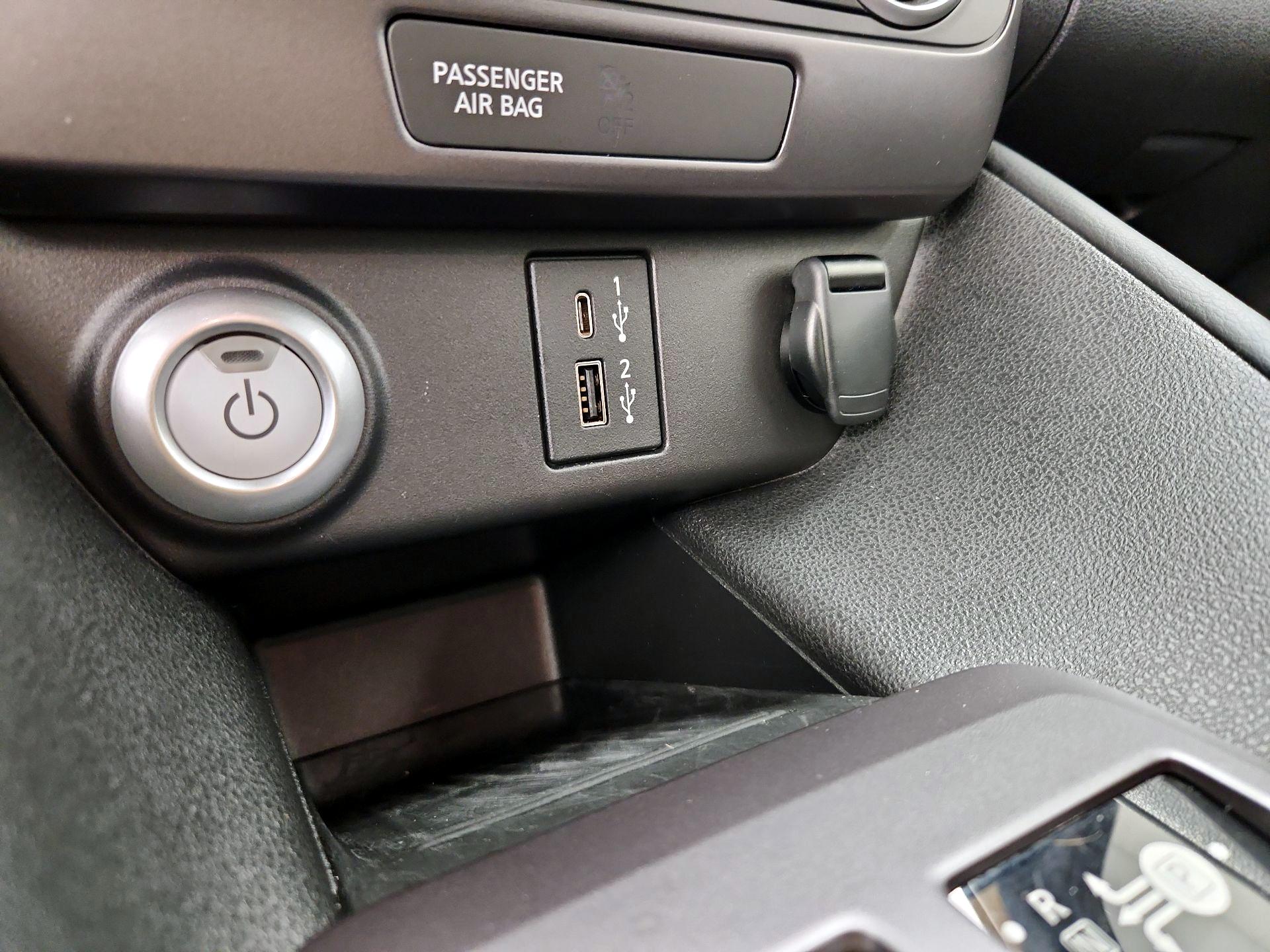 Thumbnail: 2025 Nissan Leaf - 18