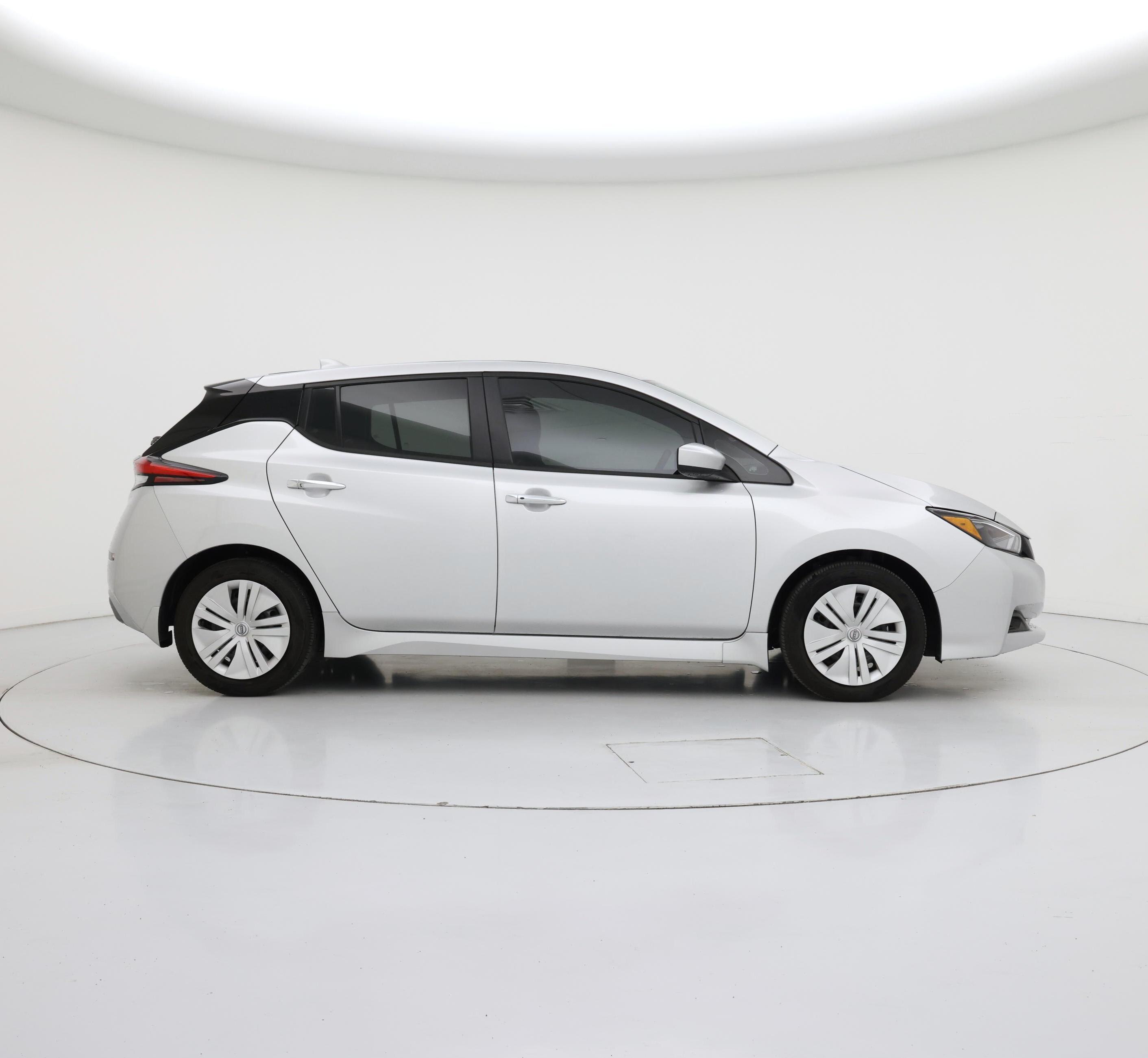 Thumbnail: 2025 Nissan Leaf - 7