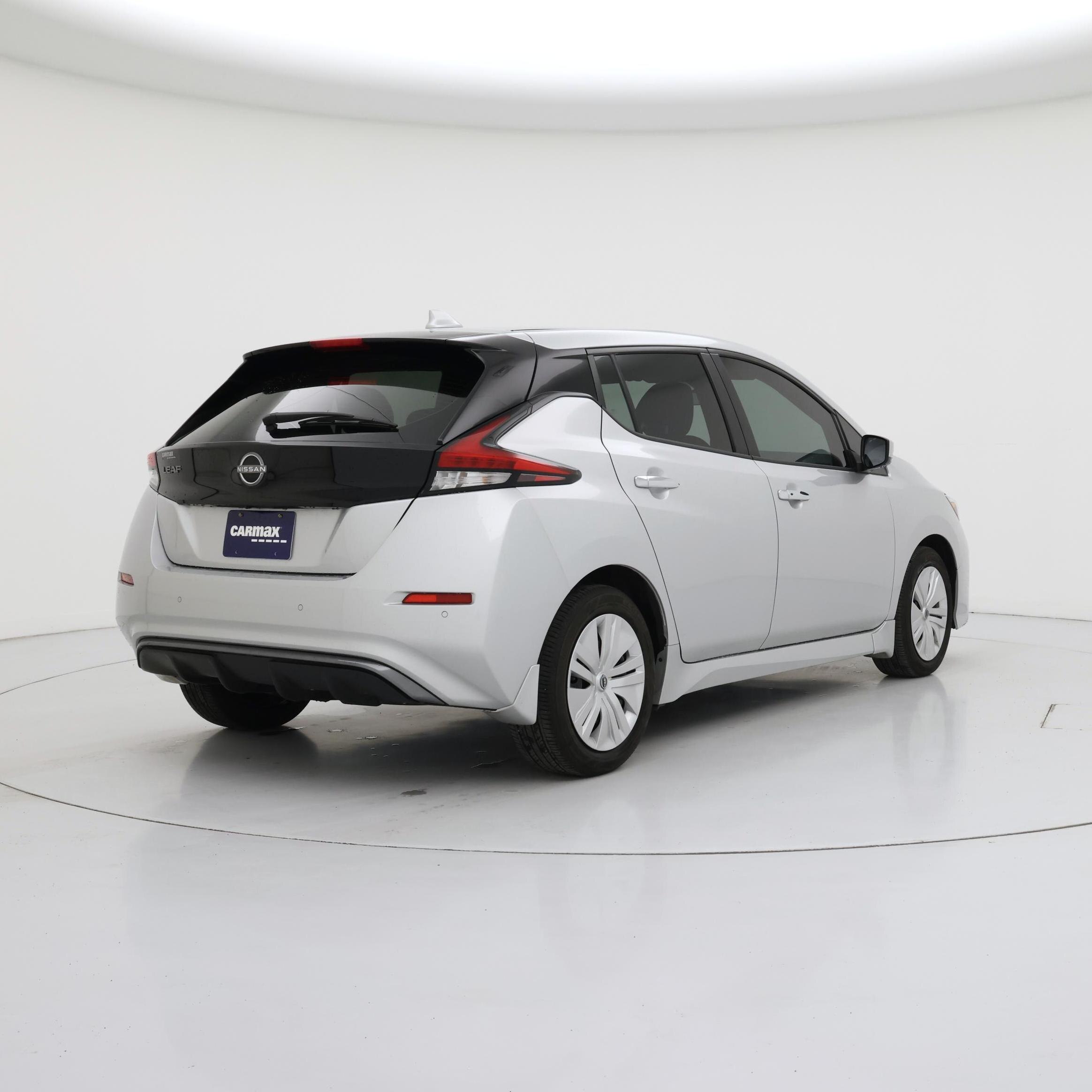 Thumbnail: 2025 Nissan Leaf - 8