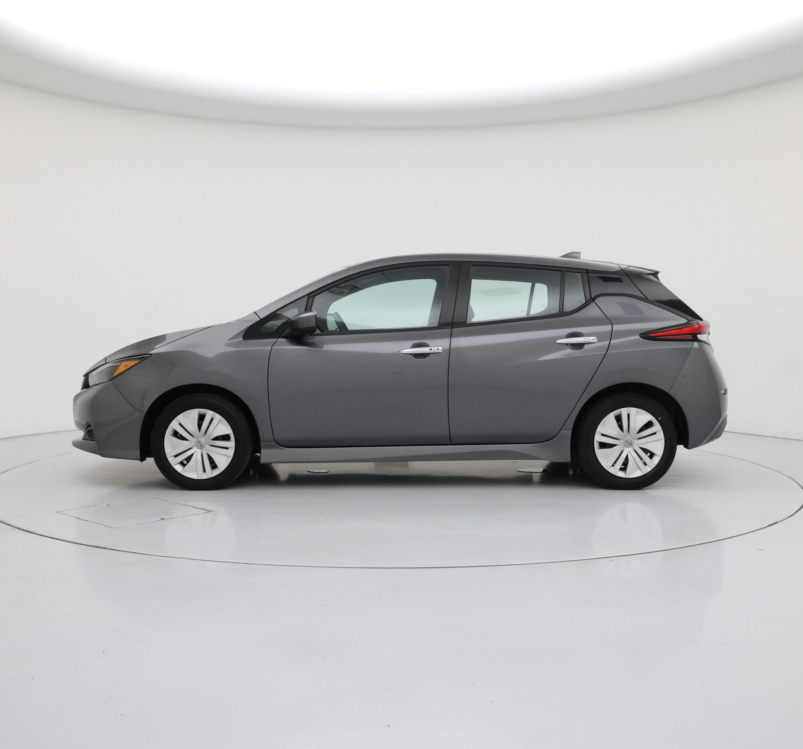 Thumbnail: 2025 Nissan Leaf - 3