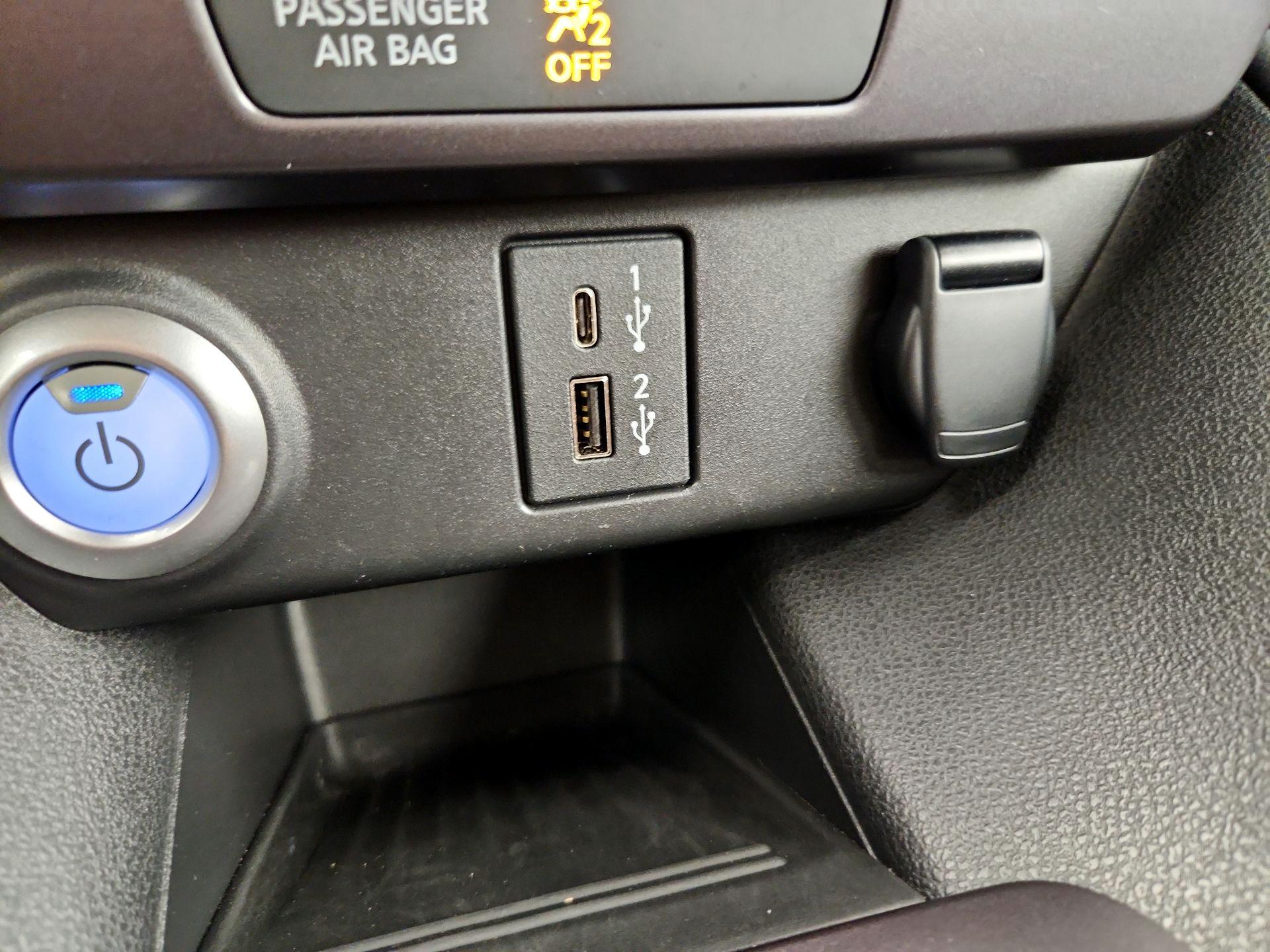 Thumbnail: 2025 Nissan Leaf - 18