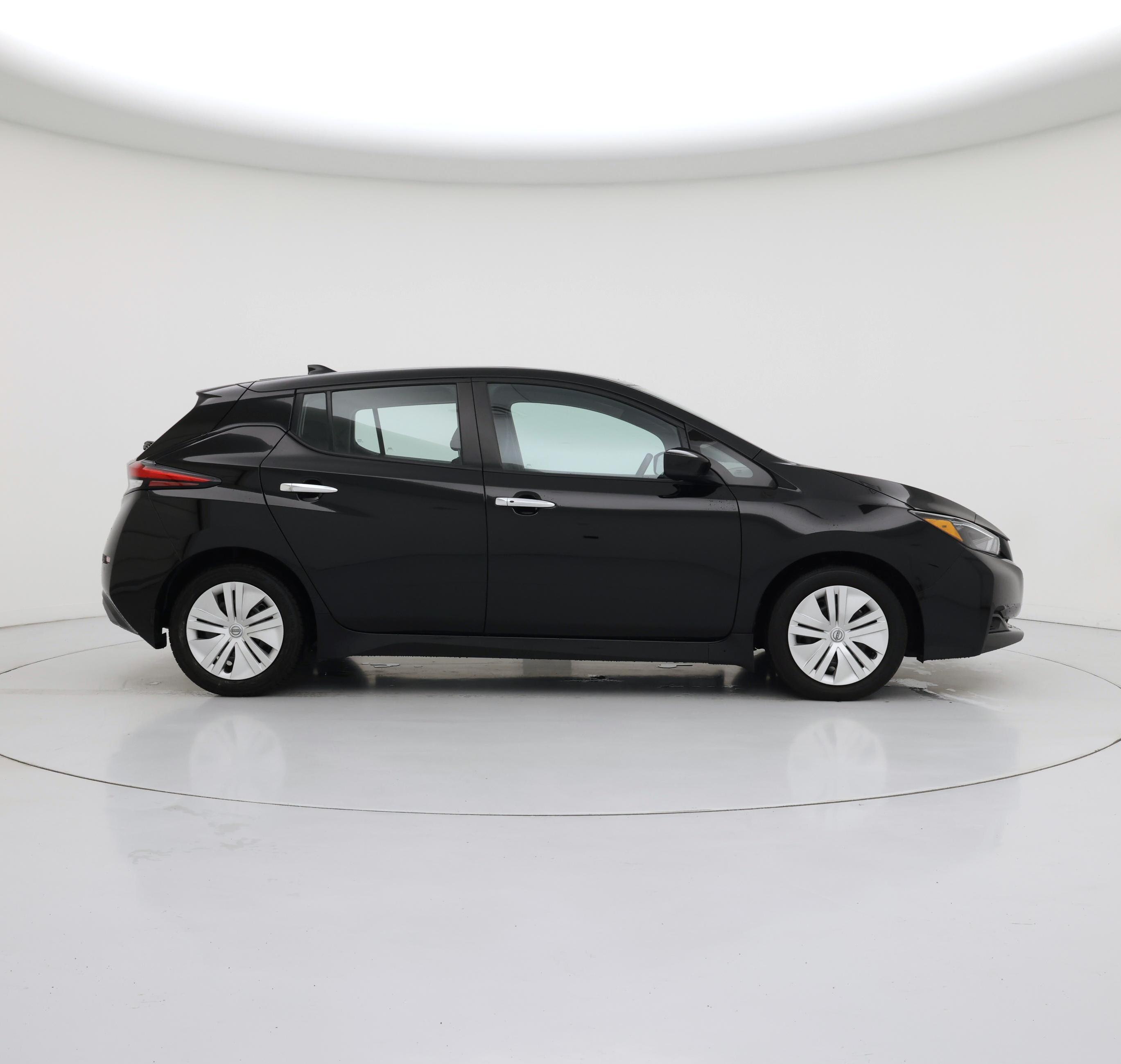 Thumbnail: 2025 Nissan Leaf - 7