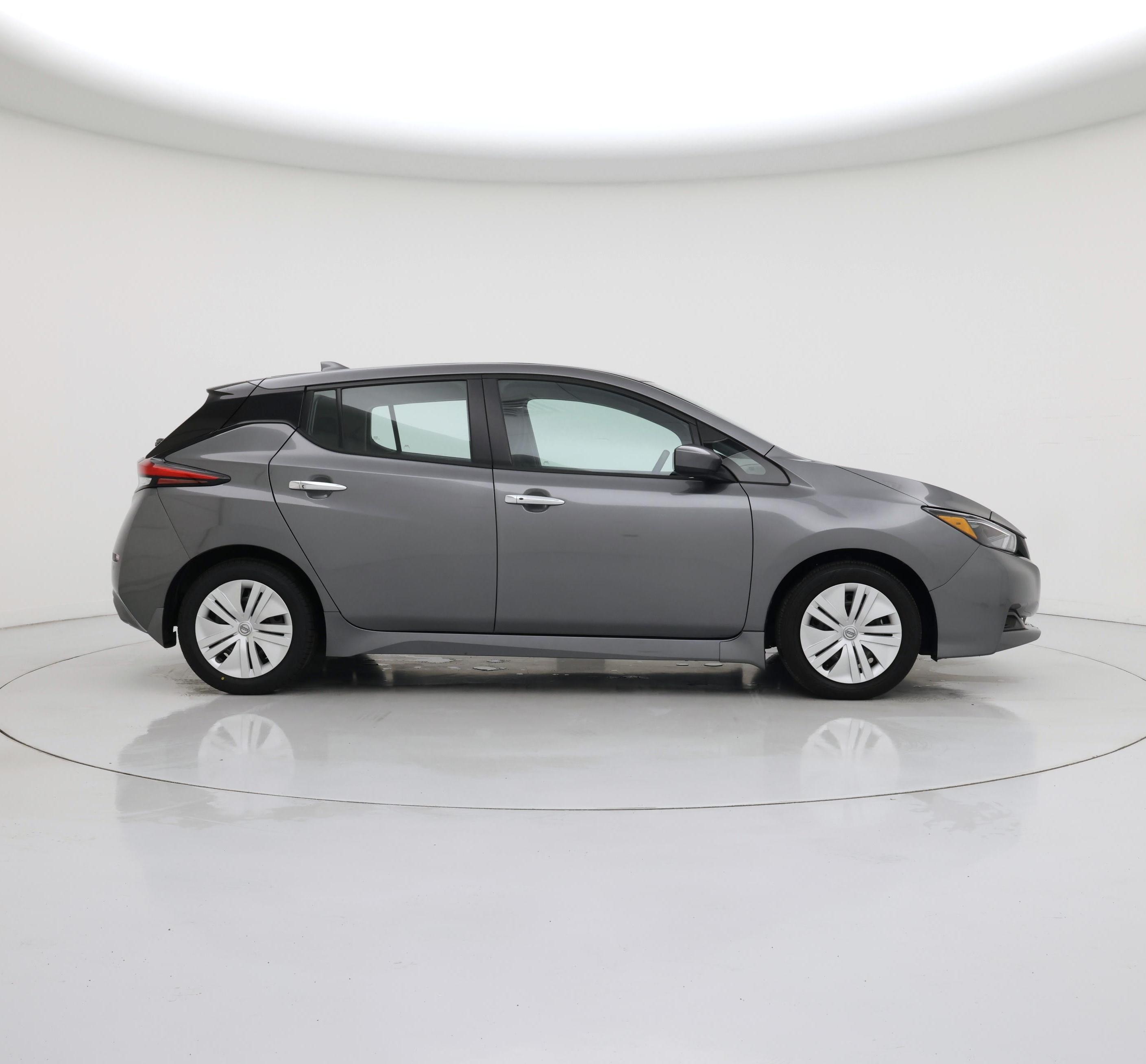 Thumbnail: 2025 Nissan Leaf - 7