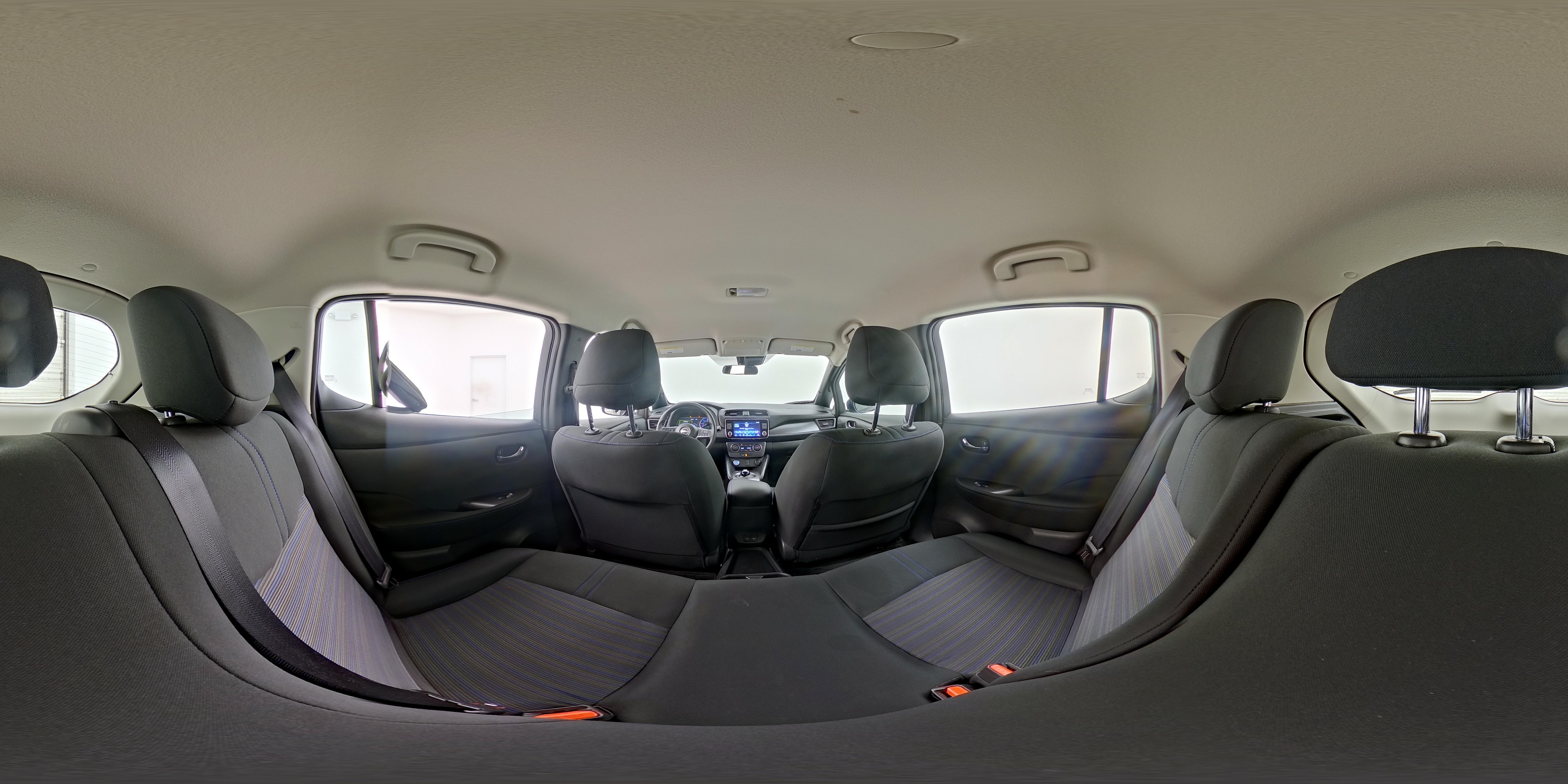 2025 Nissan Leaf S - Photo 25