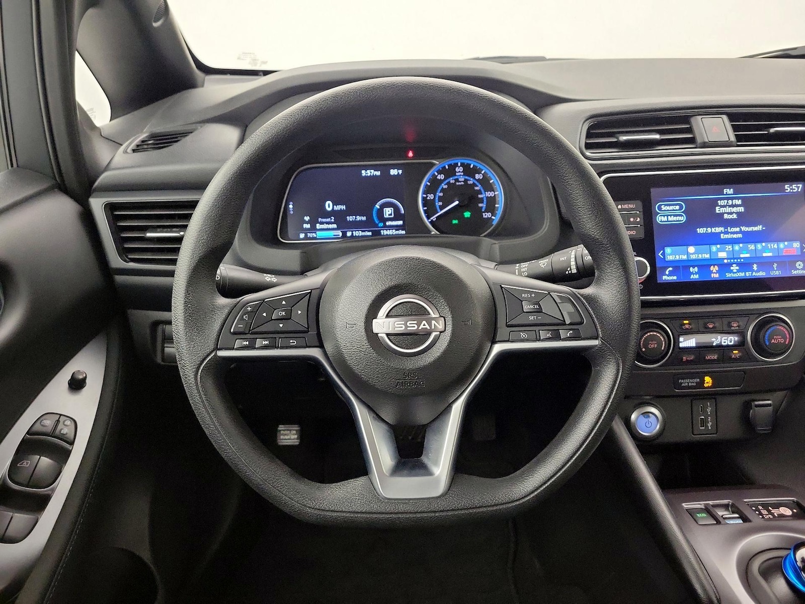 2025 Nissan Leaf S - Photo 11