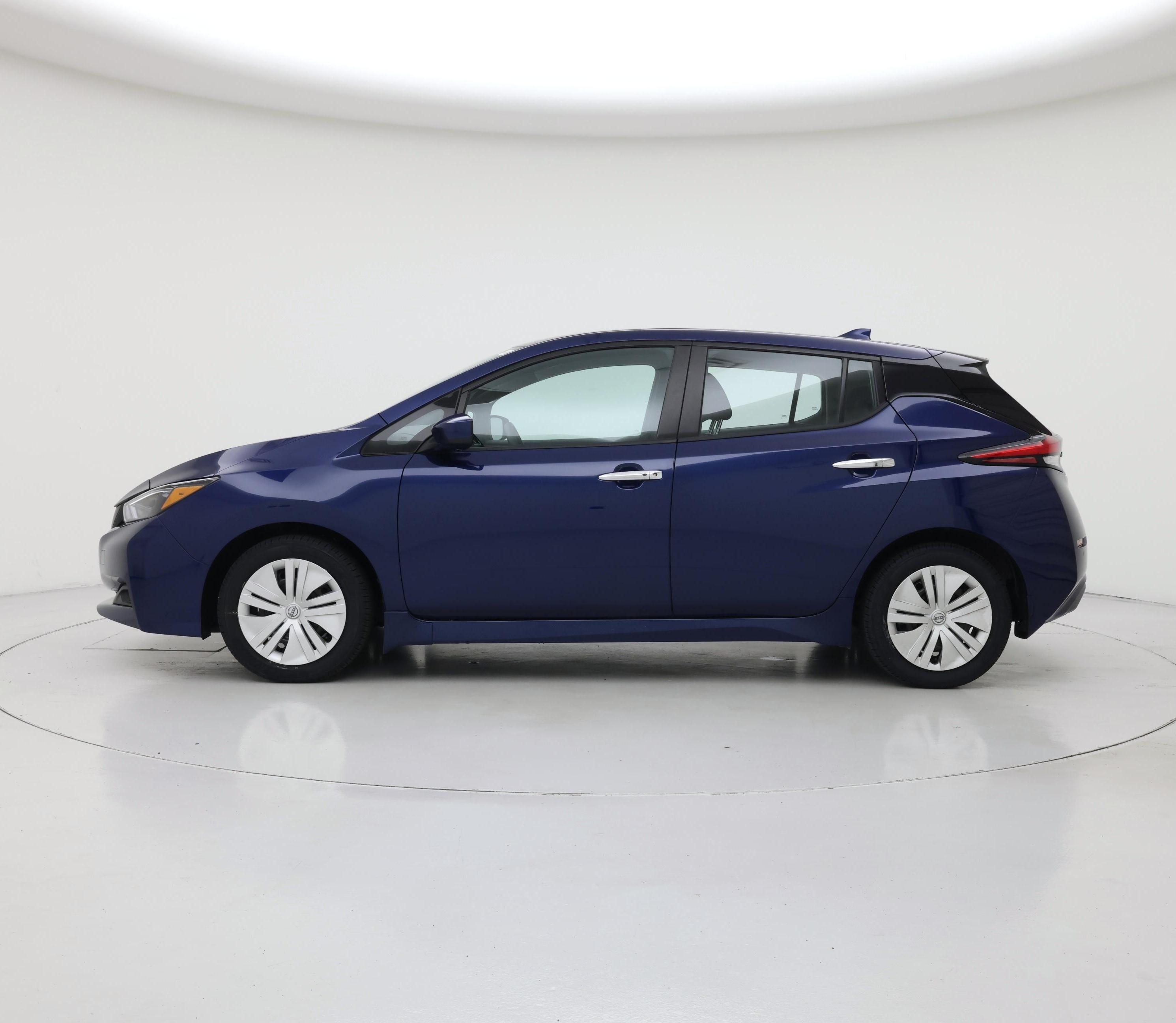 Thumbnail: 2025 Nissan Leaf - 3