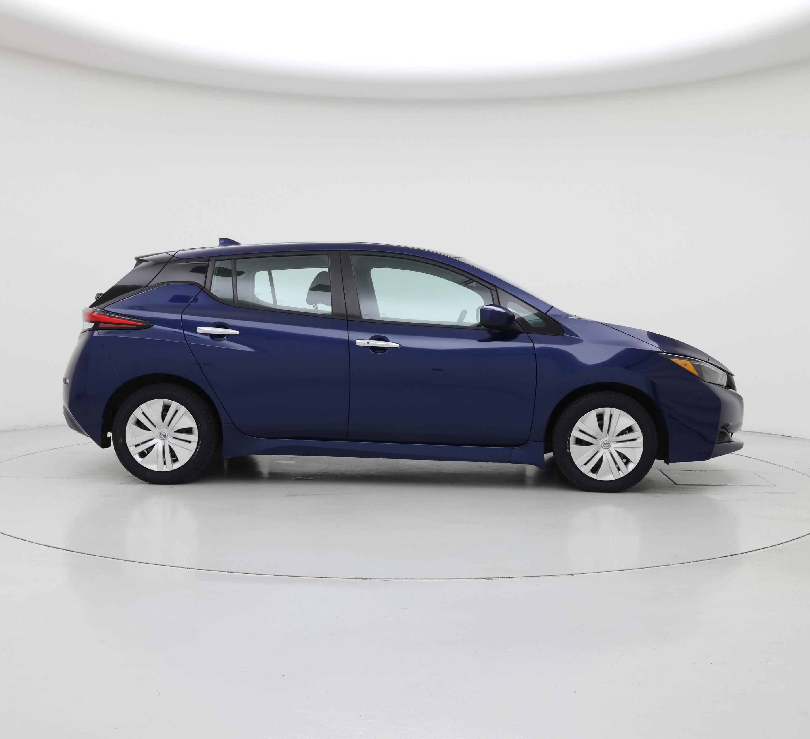 Thumbnail: 2025 Nissan Leaf - 7