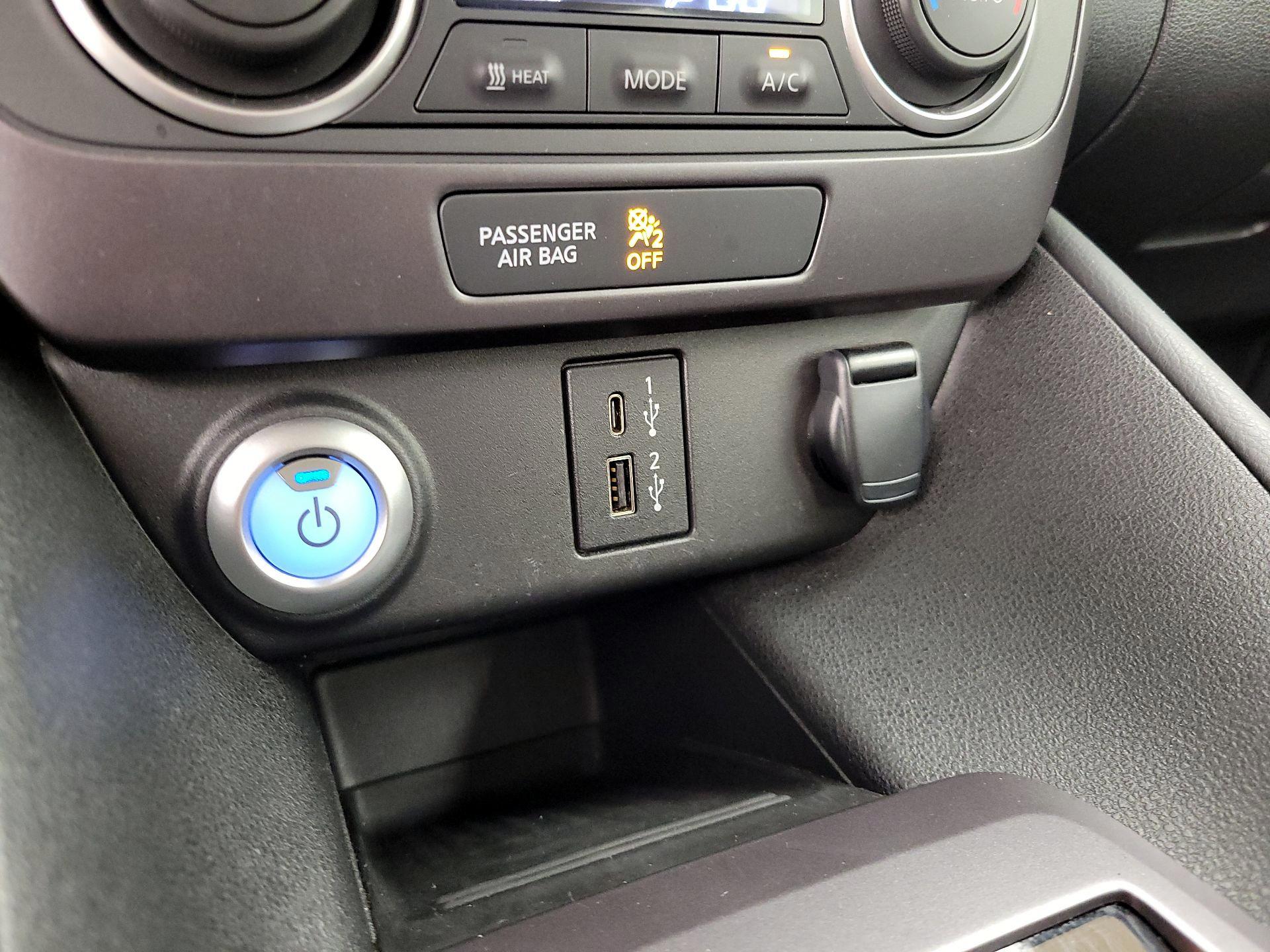 Thumbnail: 2025 Nissan Leaf - 18