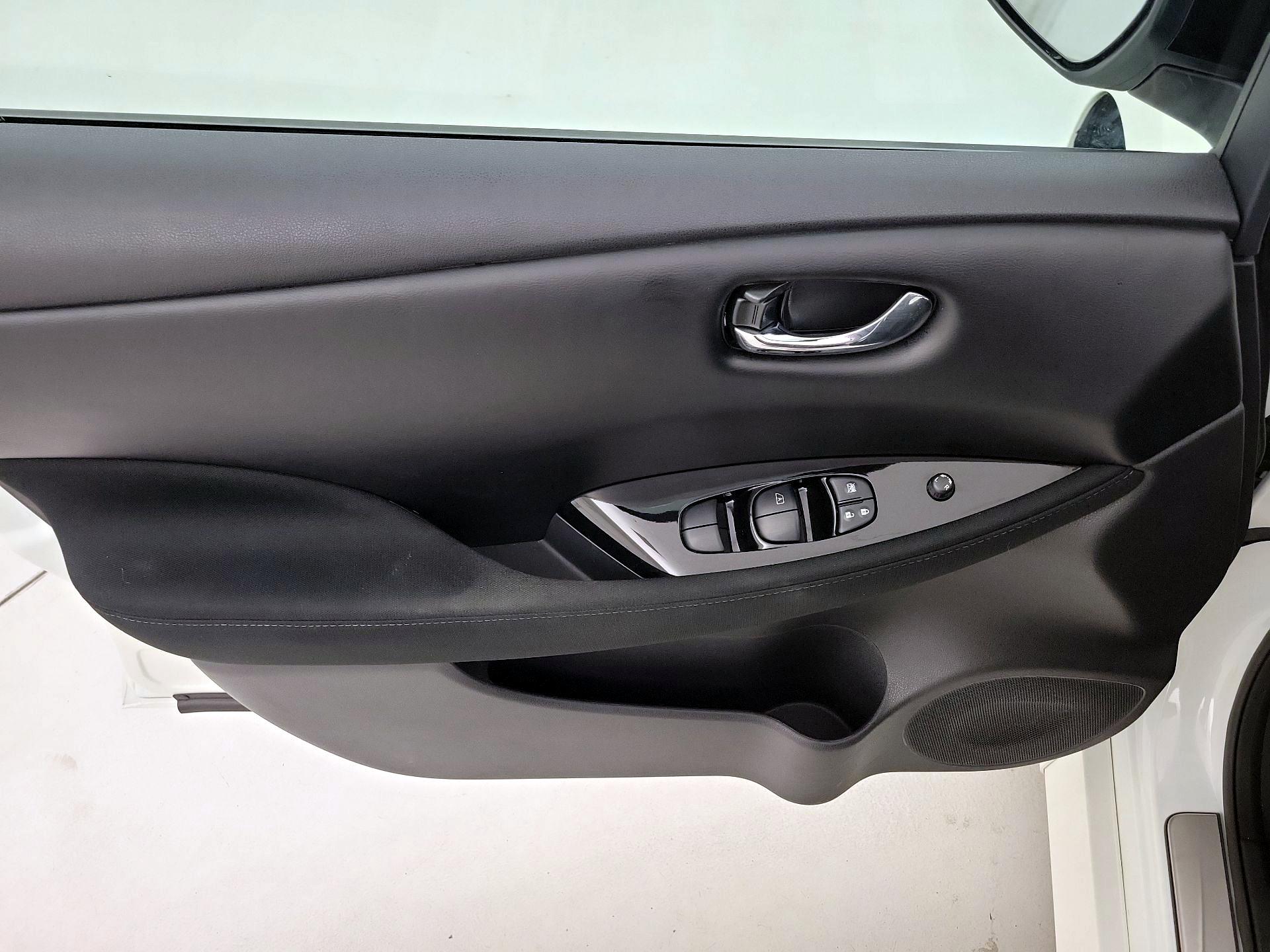 Thumbnail: 2024 Nissan Leaf - 12