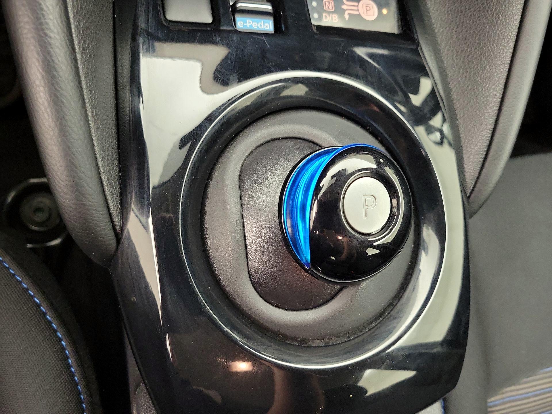 Thumbnail: 2024 Nissan Leaf - 18