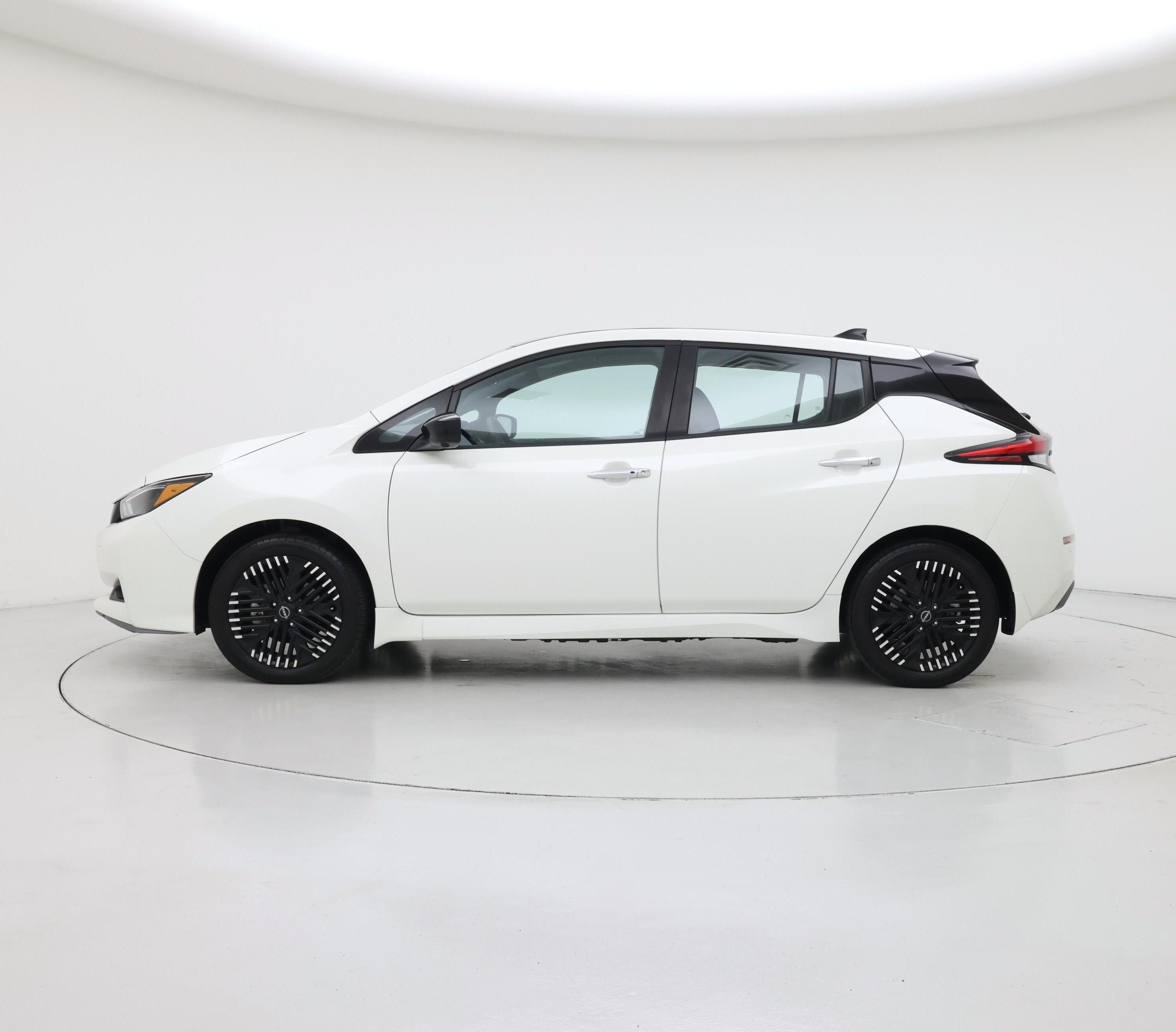 Thumbnail: 2024 Nissan Leaf - 3