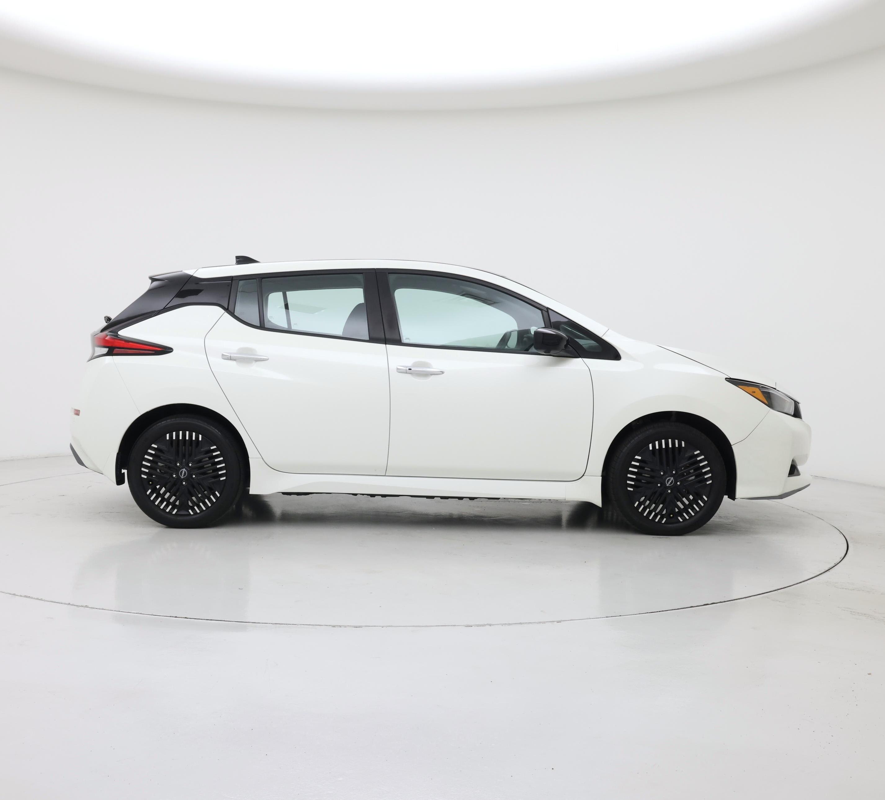 Thumbnail: 2024 Nissan Leaf - 7