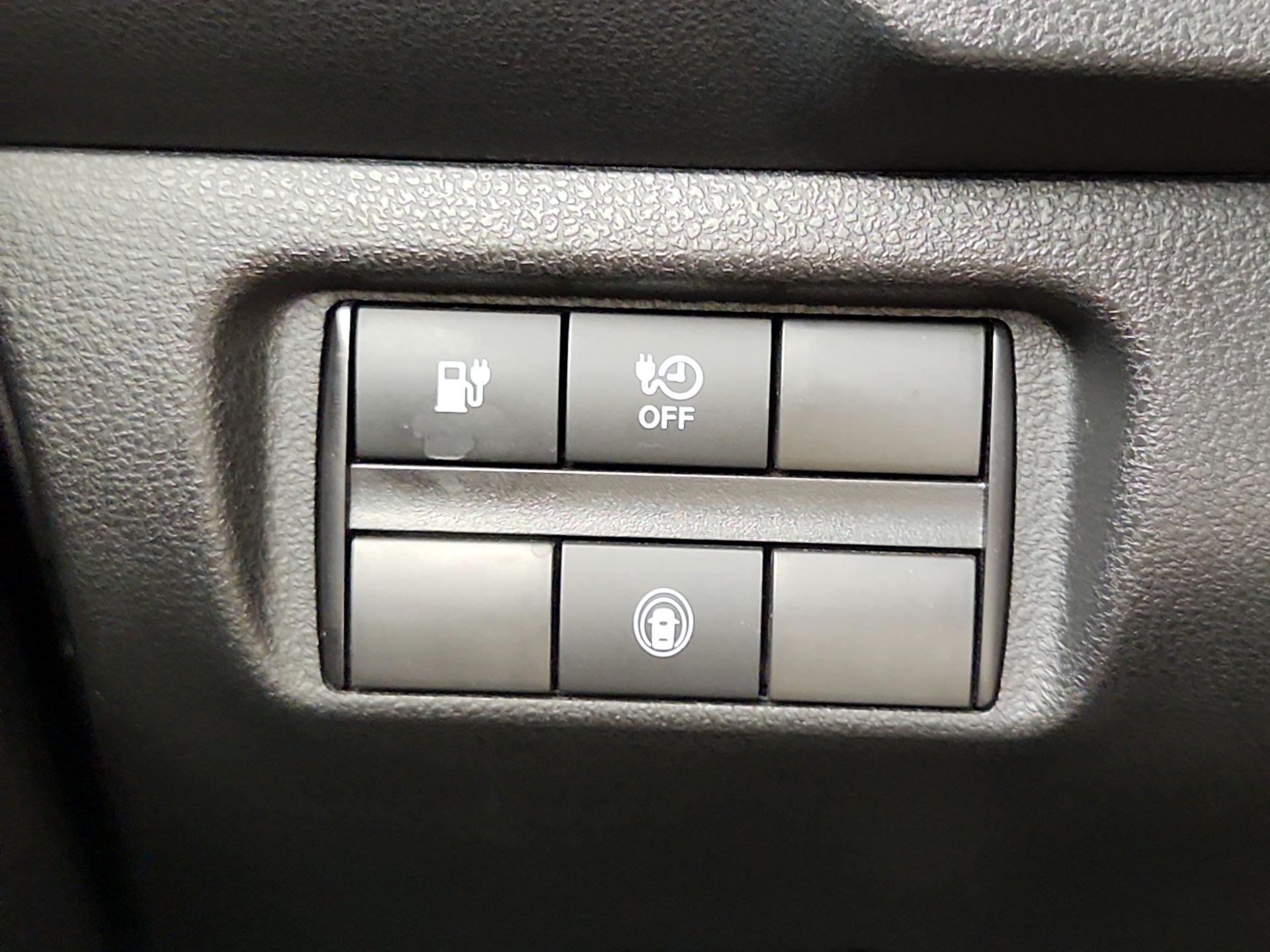 Thumbnail: 2025 Nissan Leaf - 13