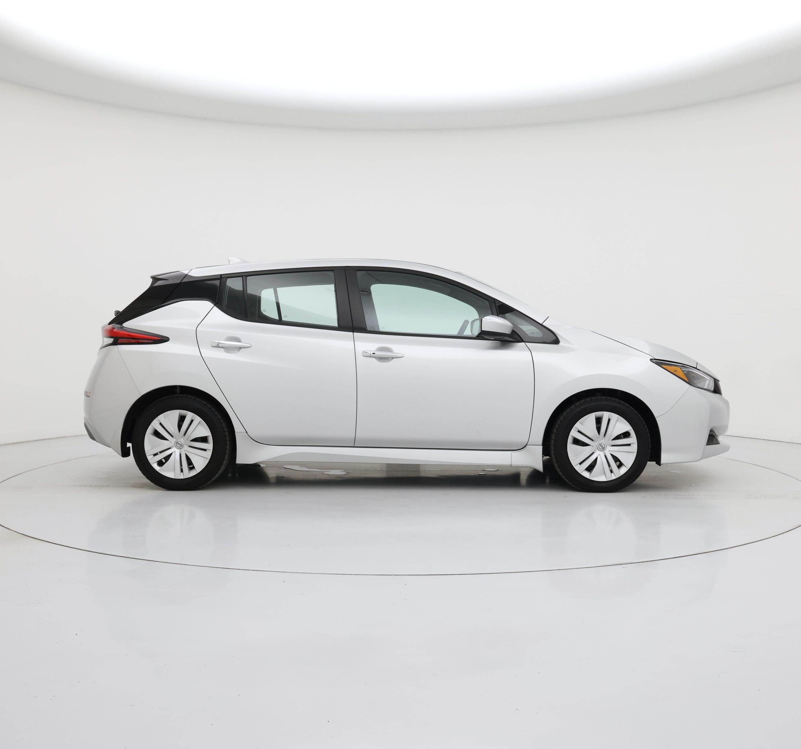 Thumbnail: 2025 Nissan Leaf - 7