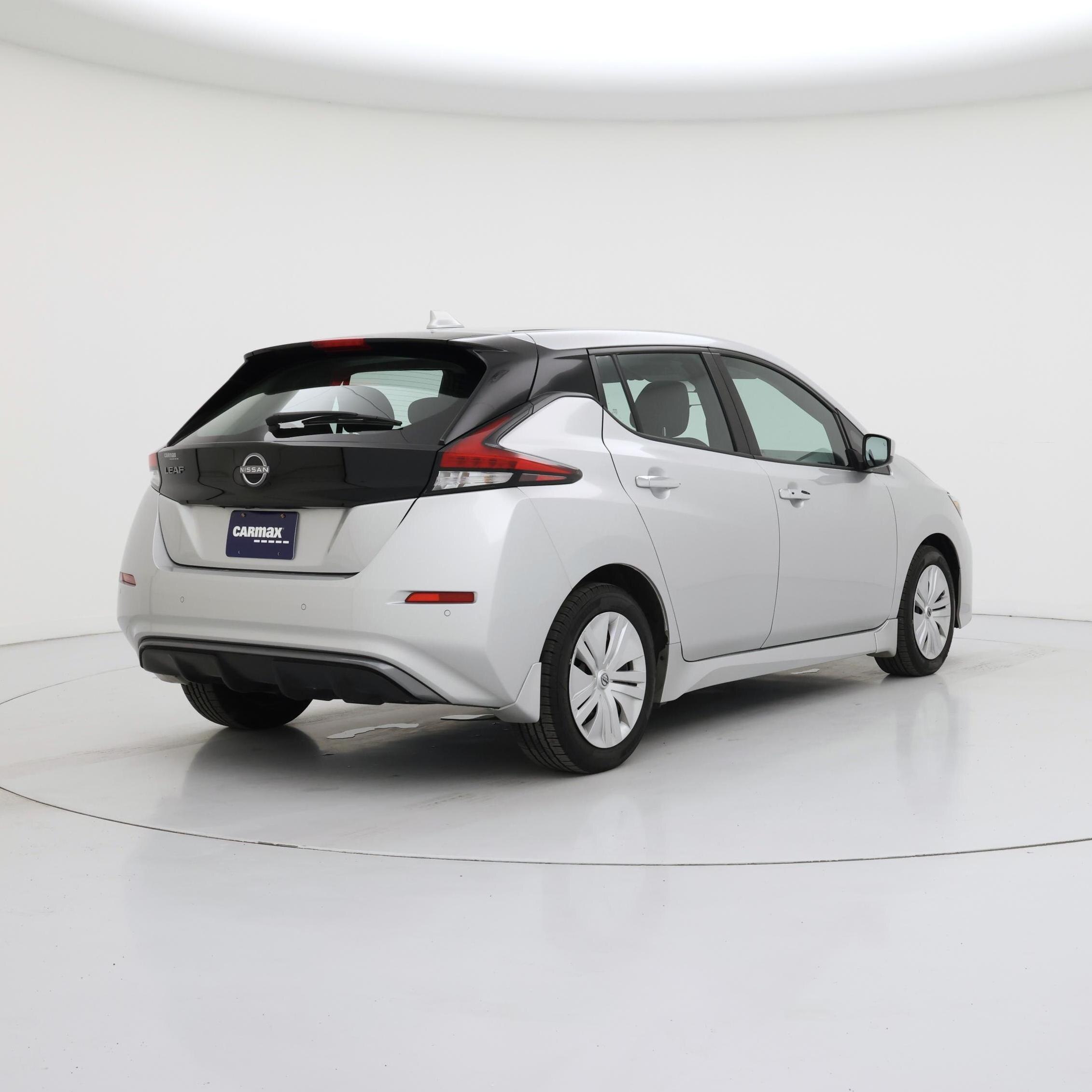 Thumbnail: 2025 Nissan Leaf - 8
