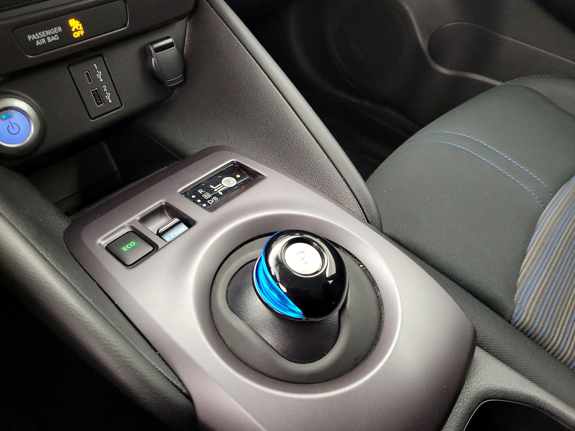 Thumbnail: 2025 Nissan Leaf - 17