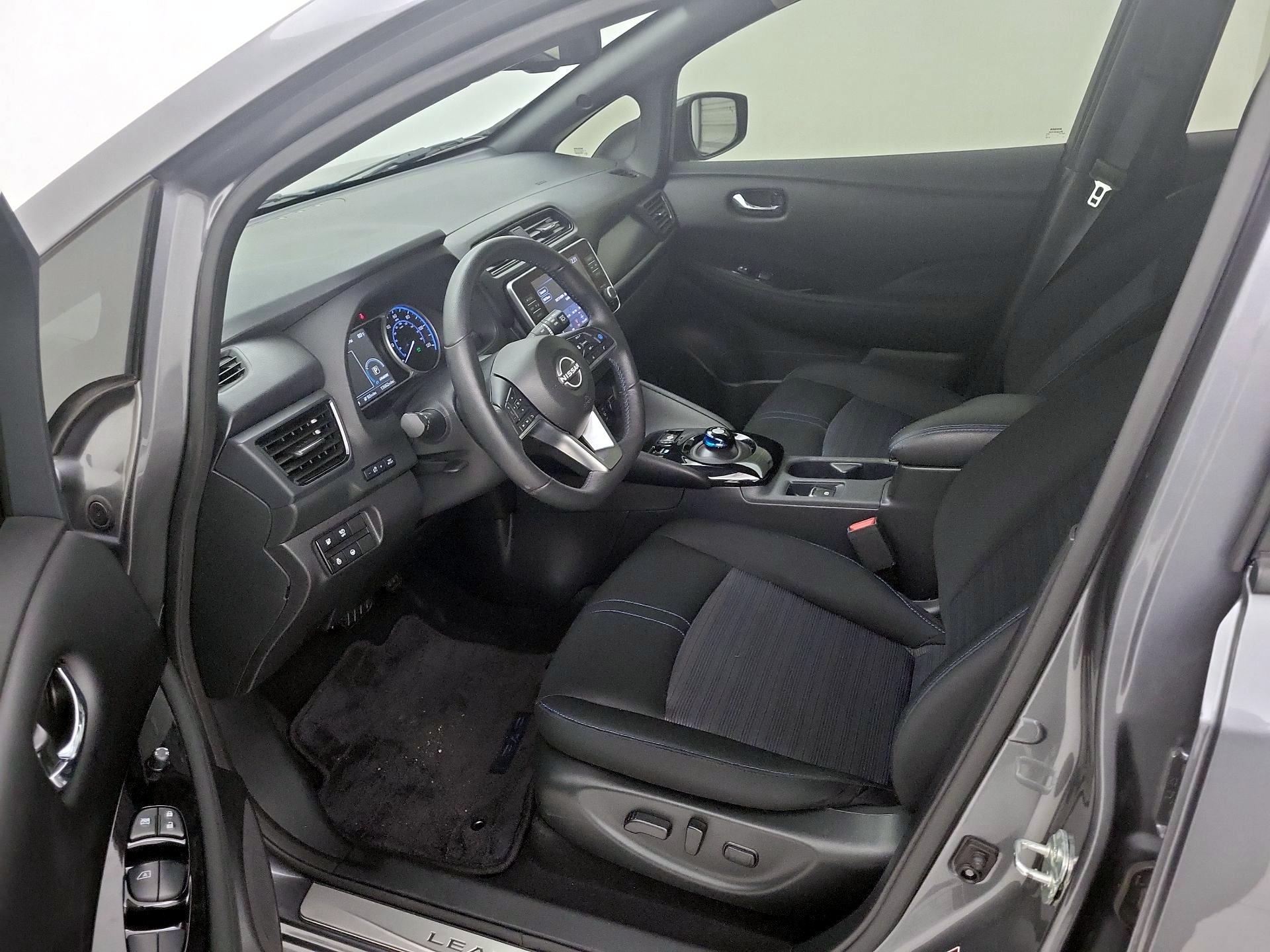 Thumbnail: 2024 Nissan Leaf - 11
