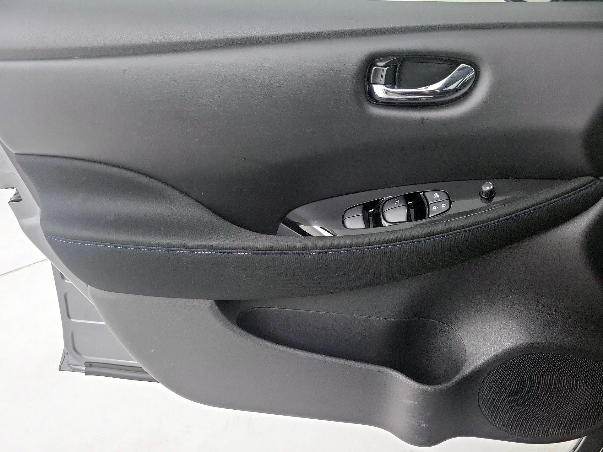 Thumbnail: 2024 Nissan Leaf - 12