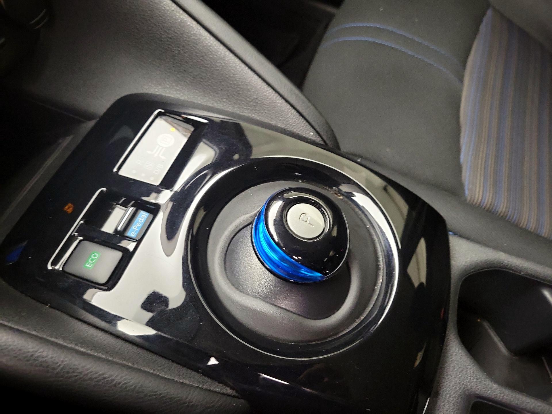 Thumbnail: 2024 Nissan Leaf - 17