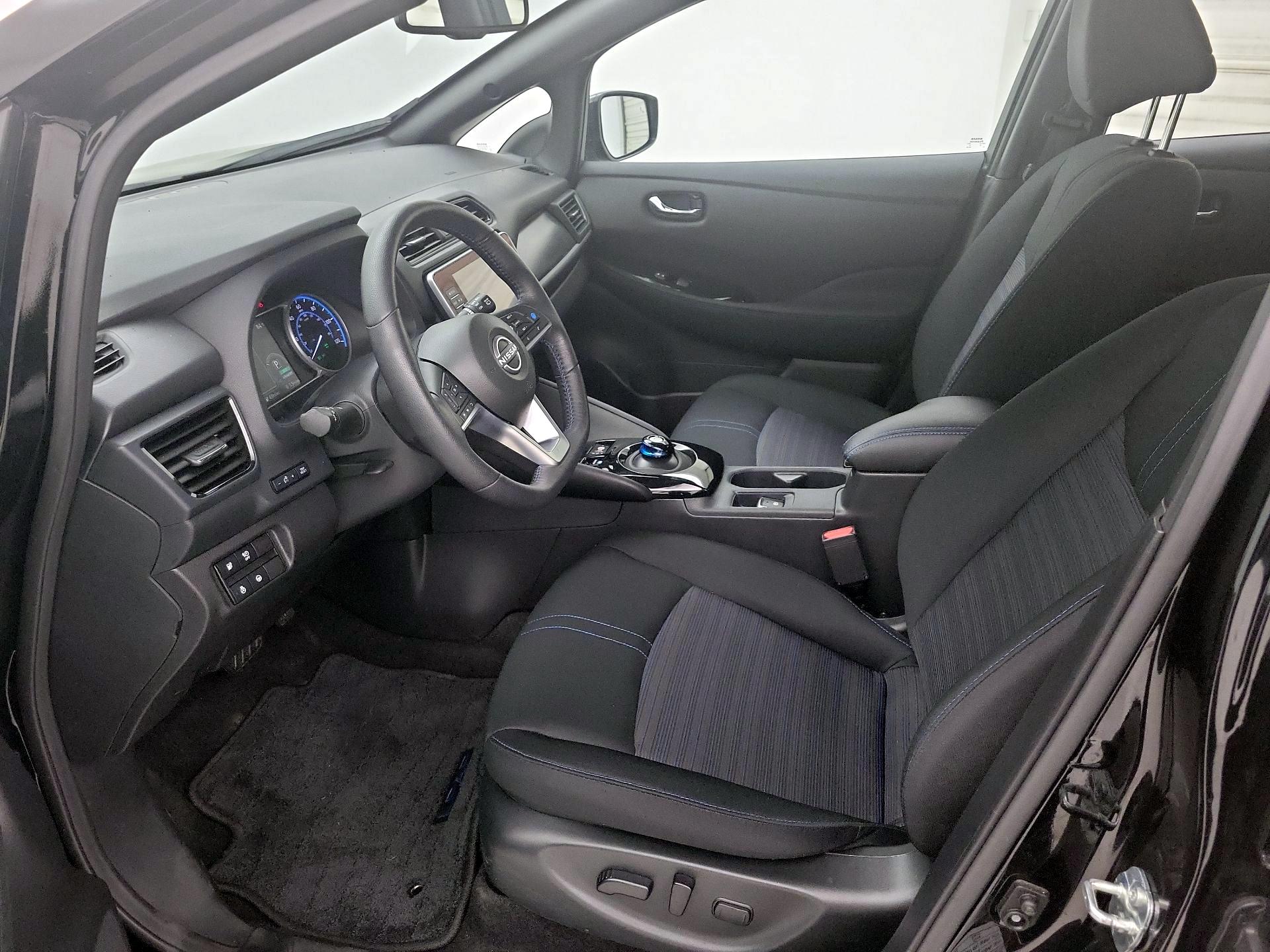Thumbnail: 2025 Nissan Leaf - 11