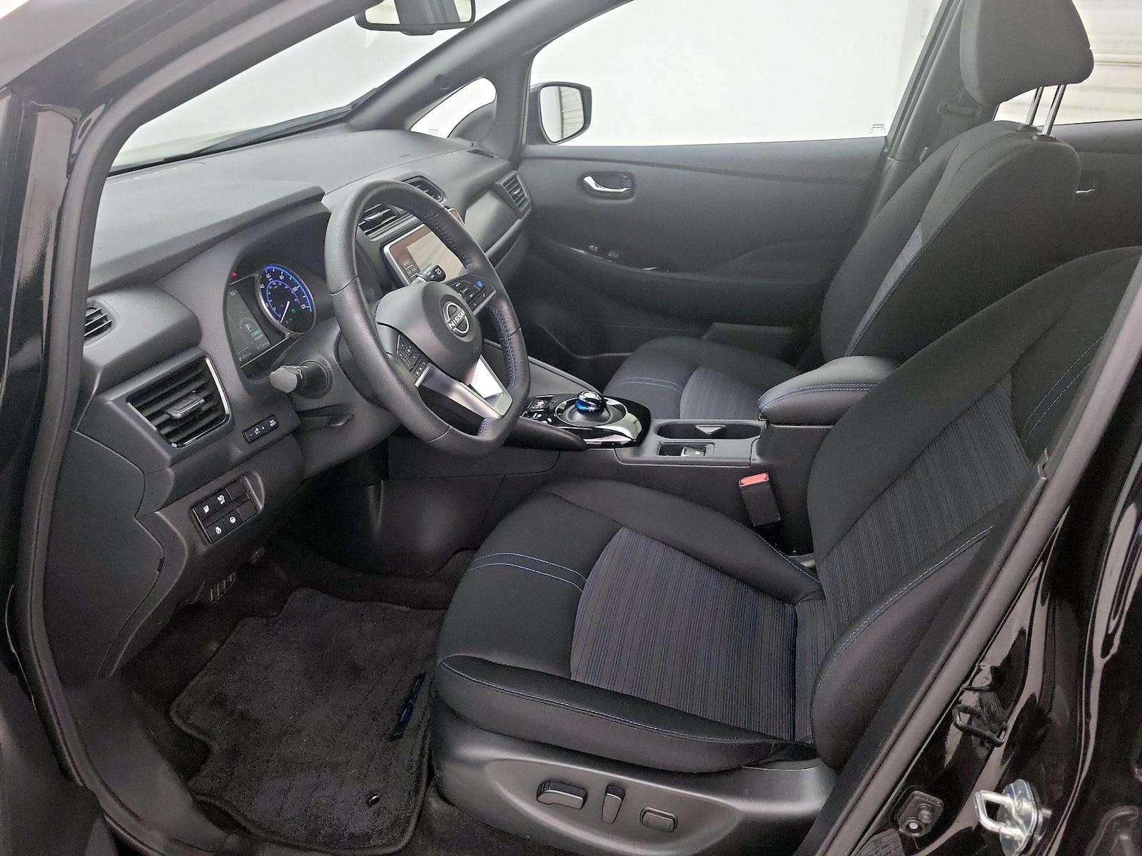2025 Nissan Leaf SV PLUS - Photo 12