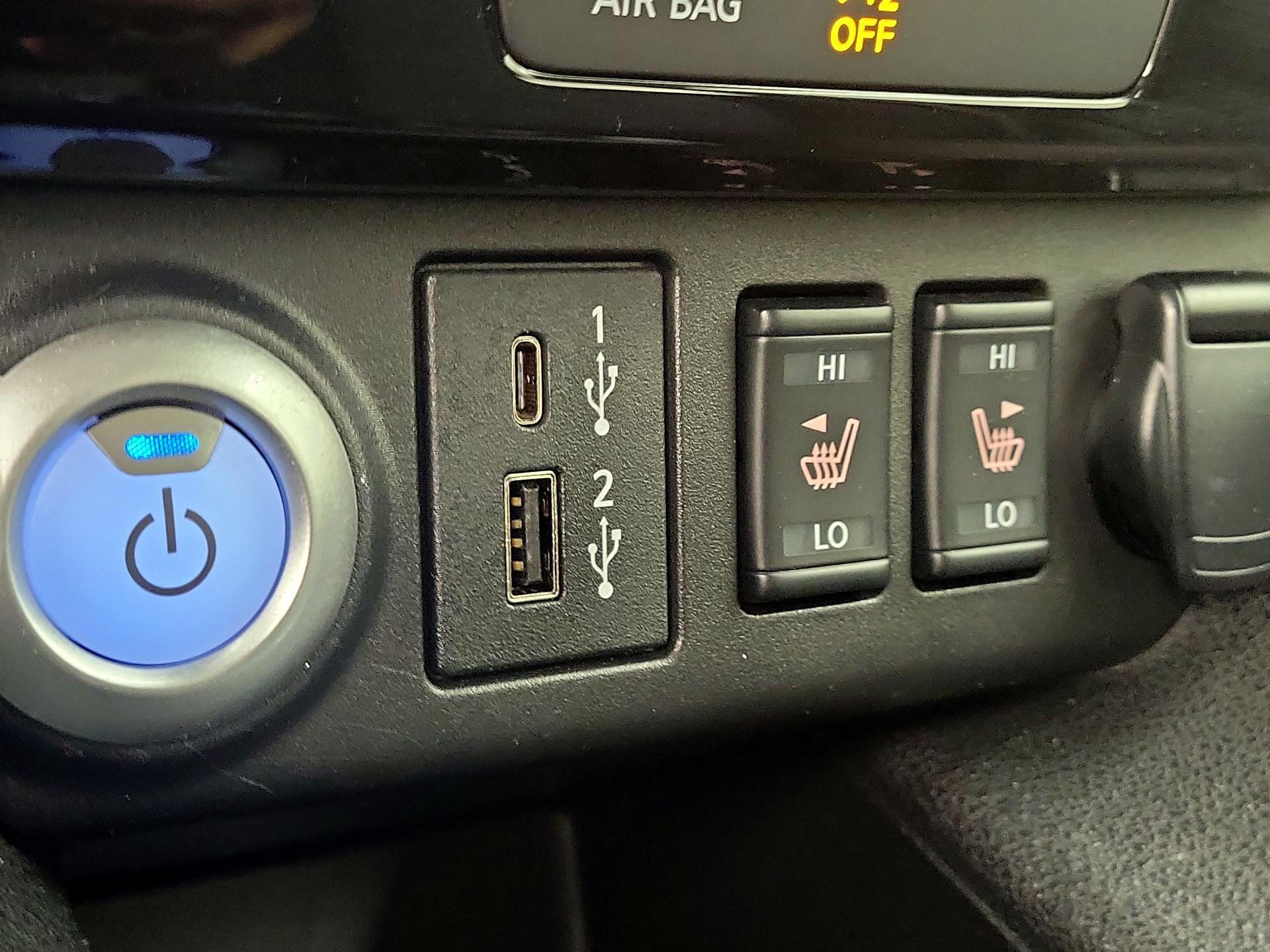 Thumbnail: 2025 Nissan Leaf - 18