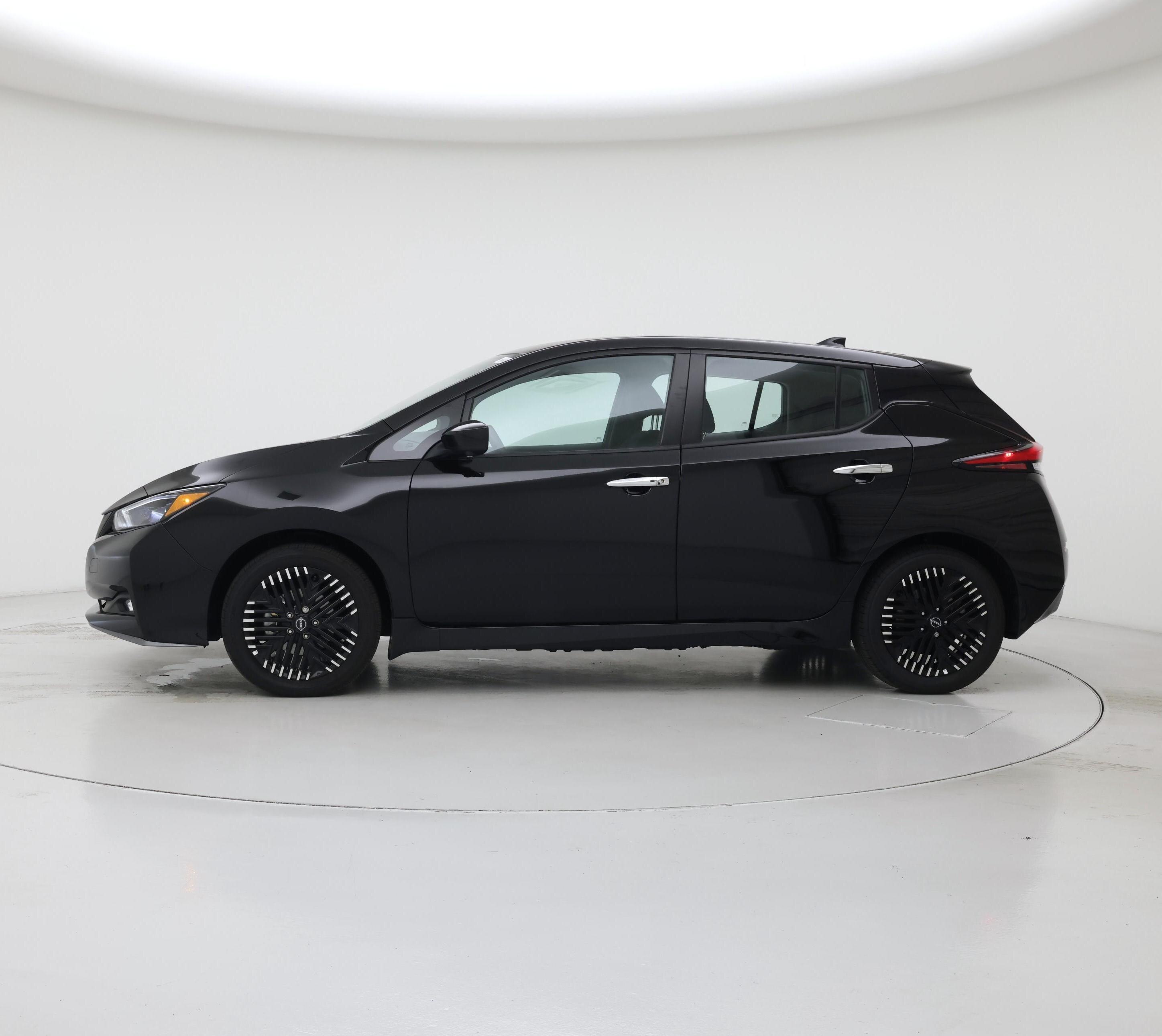 Thumbnail: 2025 Nissan Leaf - 3