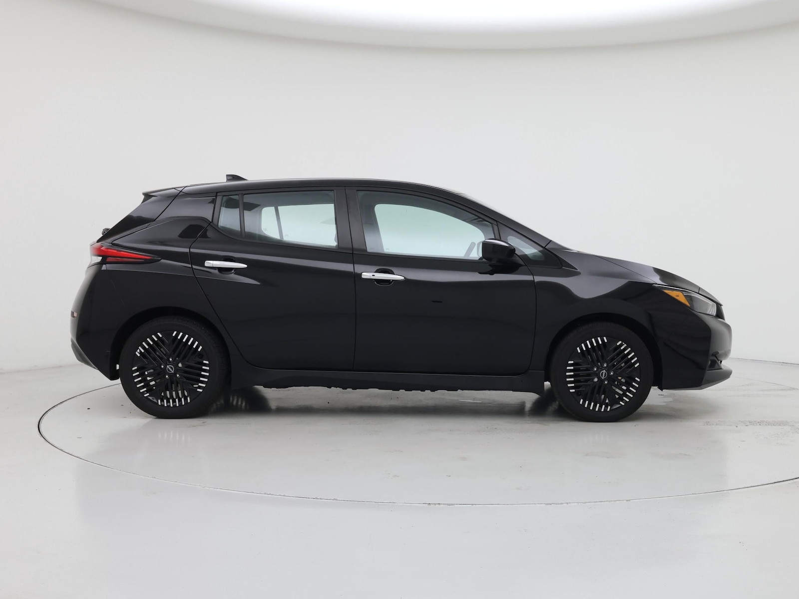 2025 Nissan Leaf SV PLUS - Photo 8