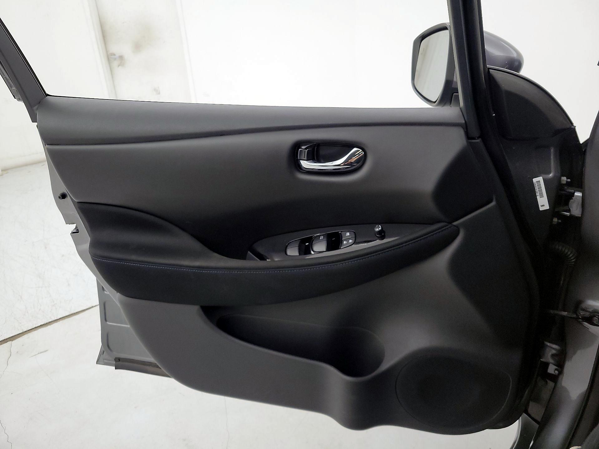 Thumbnail: 2024 Nissan Leaf - 12