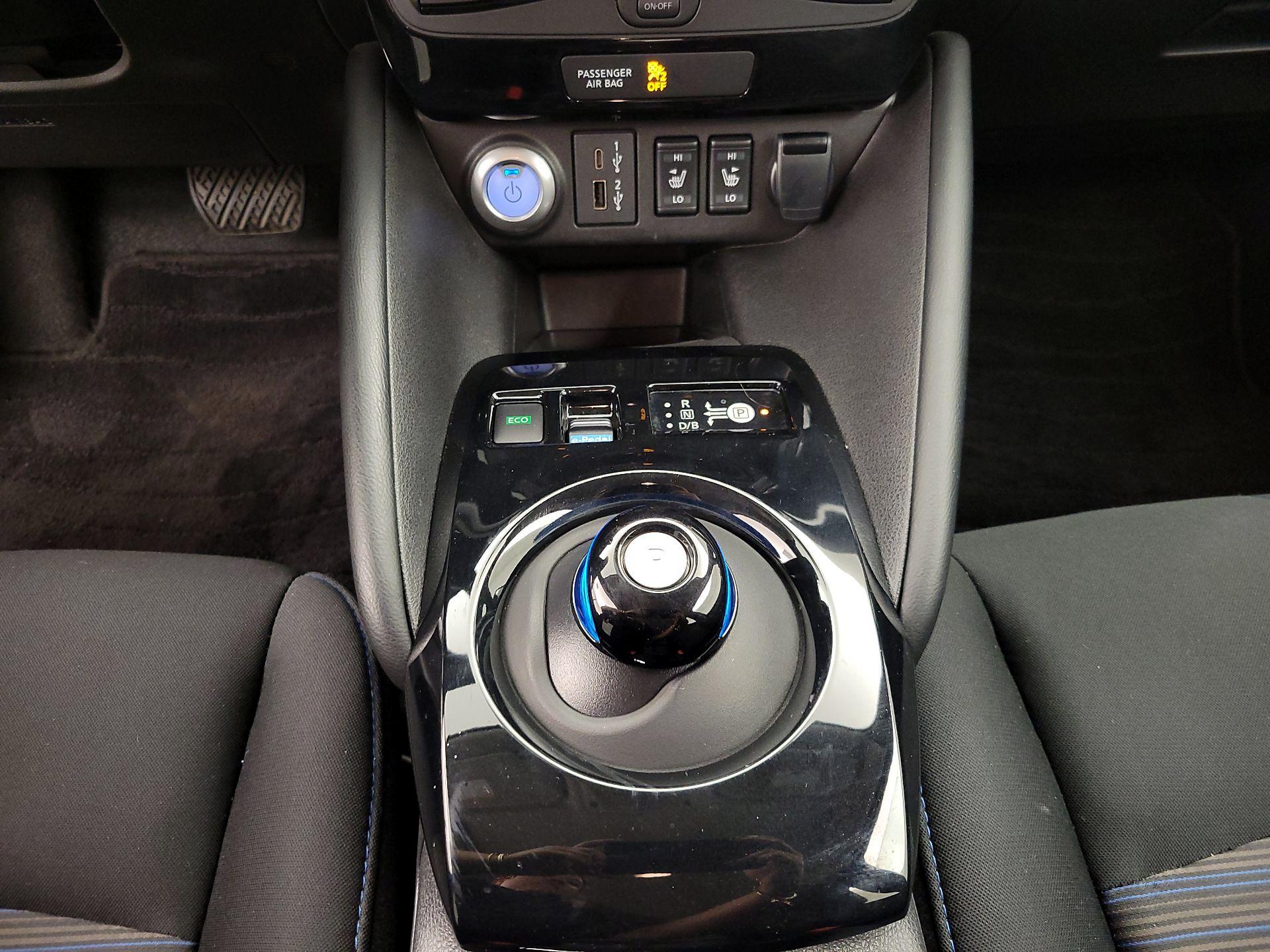 Thumbnail: 2024 Nissan Leaf - 17