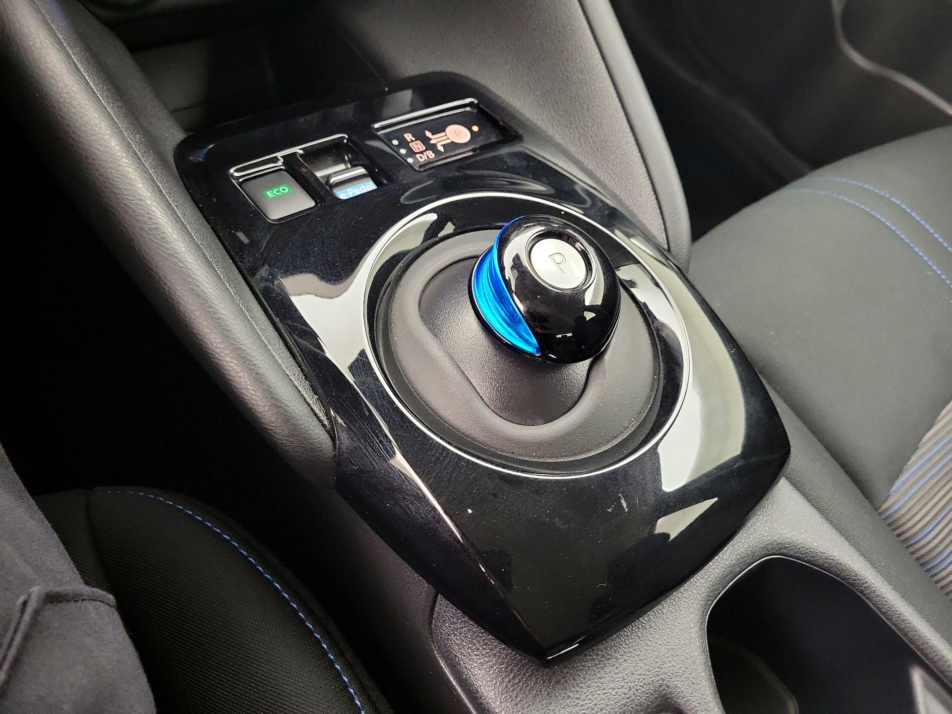 Thumbnail: 2024 Nissan Leaf - 18