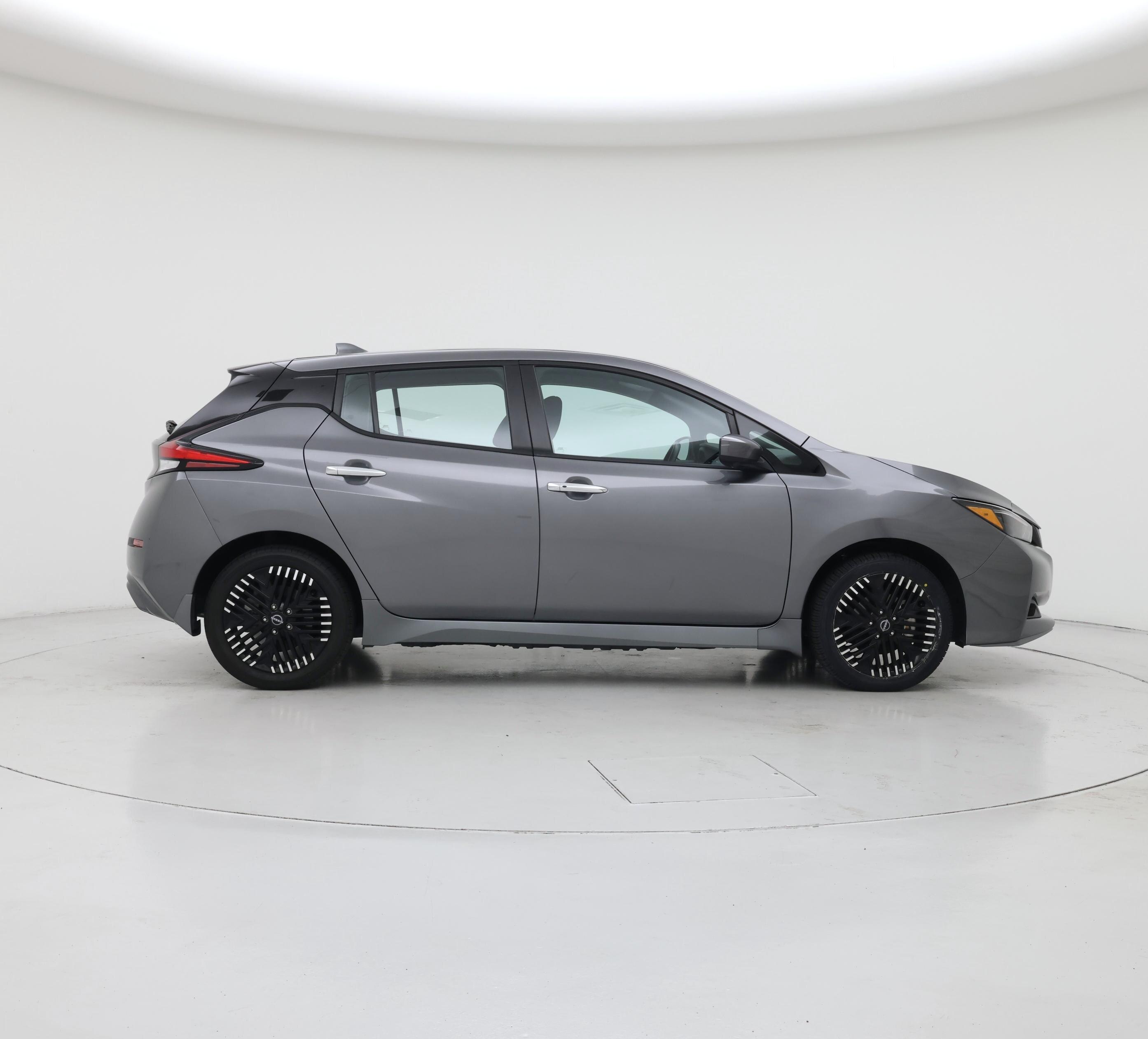 Thumbnail: 2024 Nissan Leaf - 7