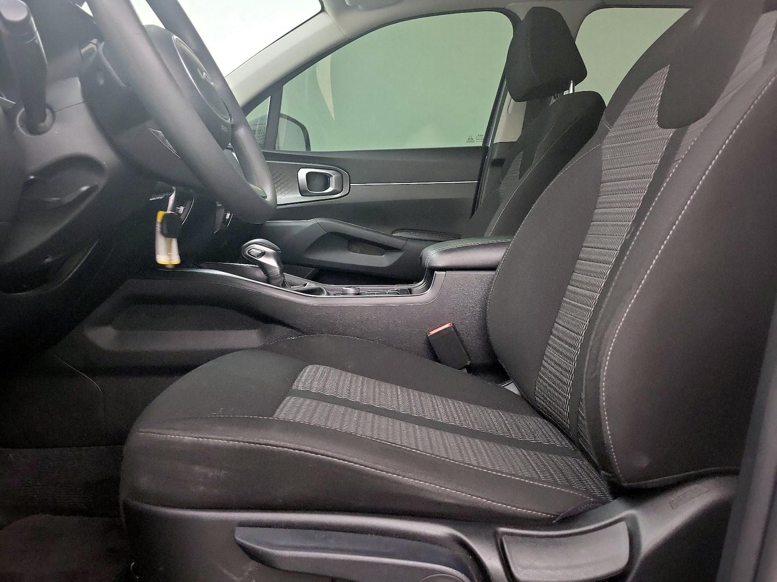 2023 Kia Sorento LX - Photo 12