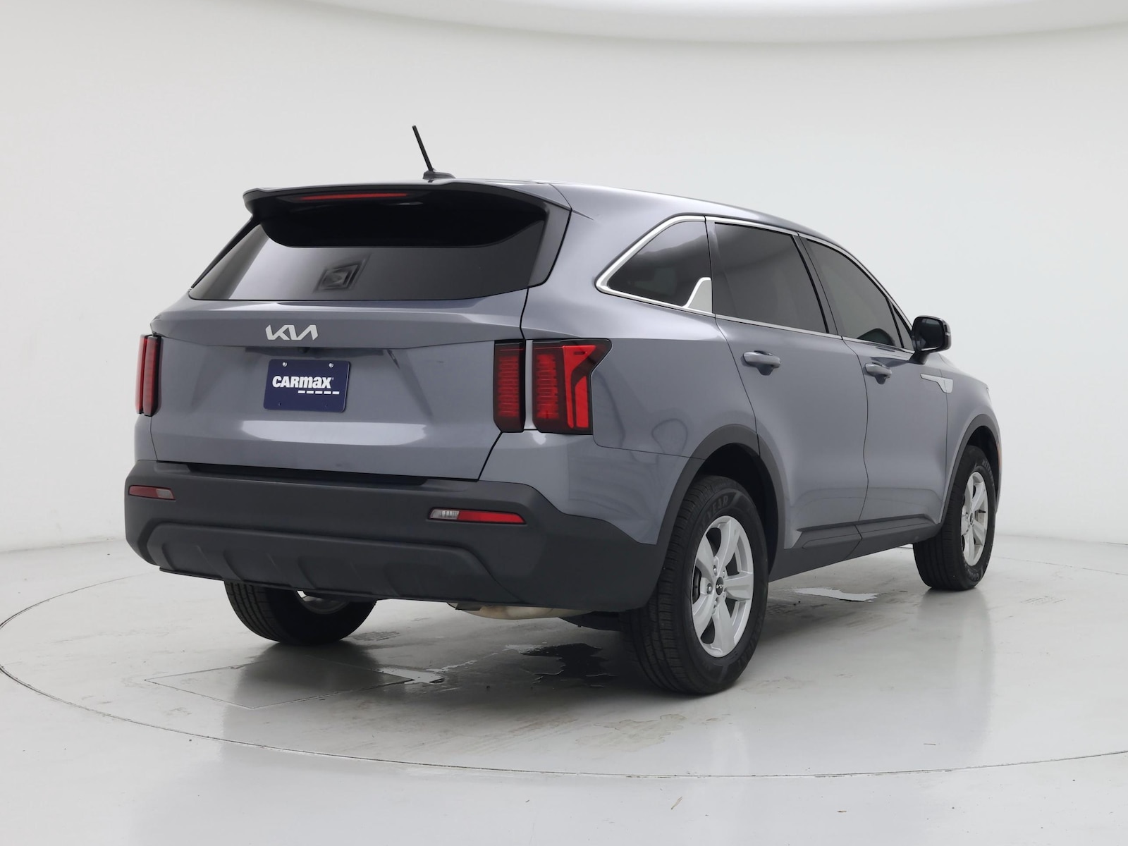 2023 Kia Sorento LX - Photo 9