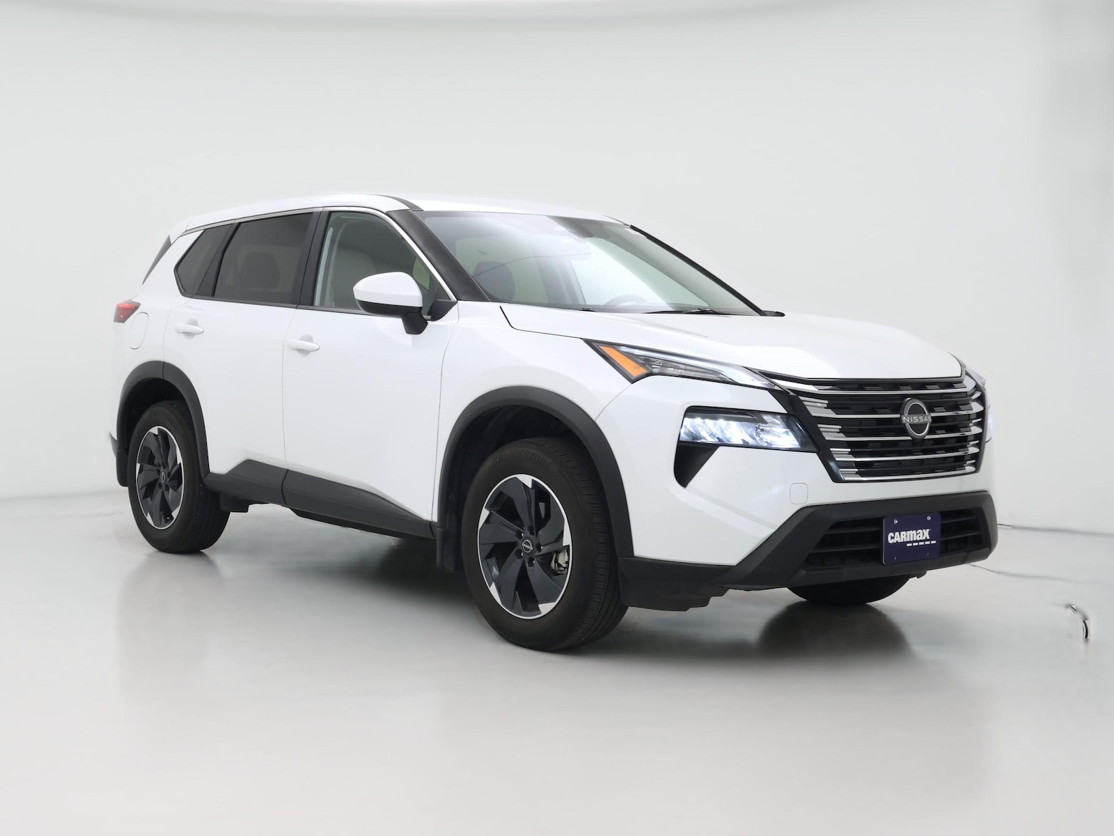 2025 Nissan Rogue SV - Photo 1