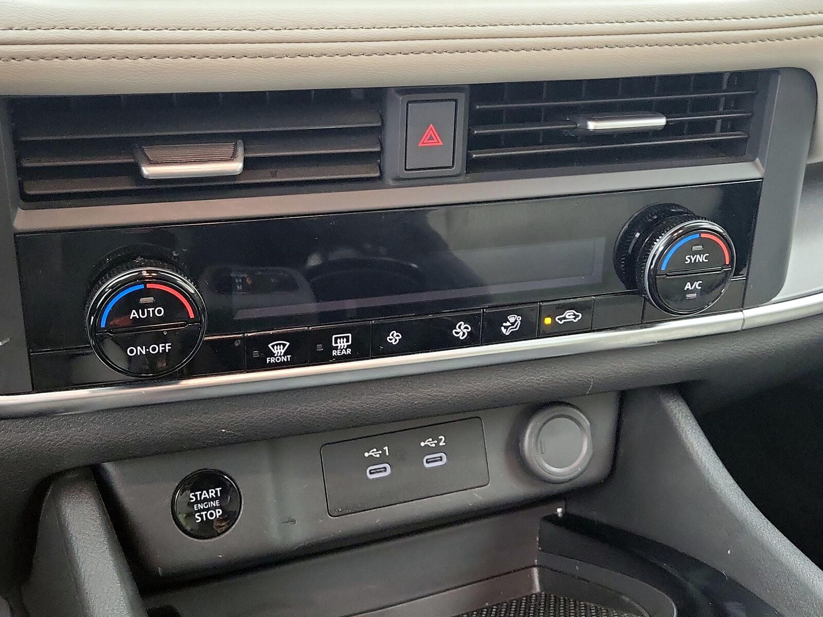 2025 Nissan Rogue SV - Photo 17