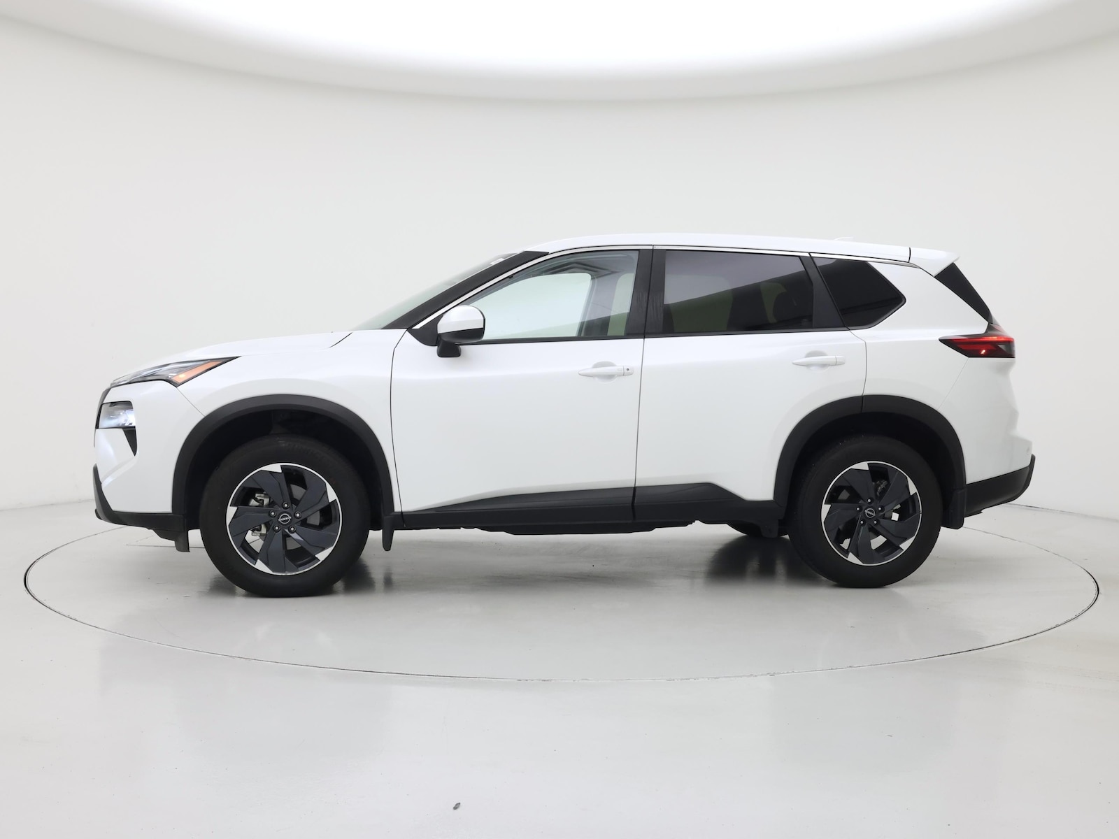 2025 Nissan Rogue SV - Photo 4