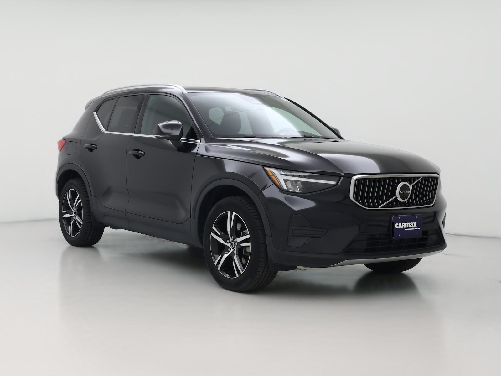 2025 Volvo XC40