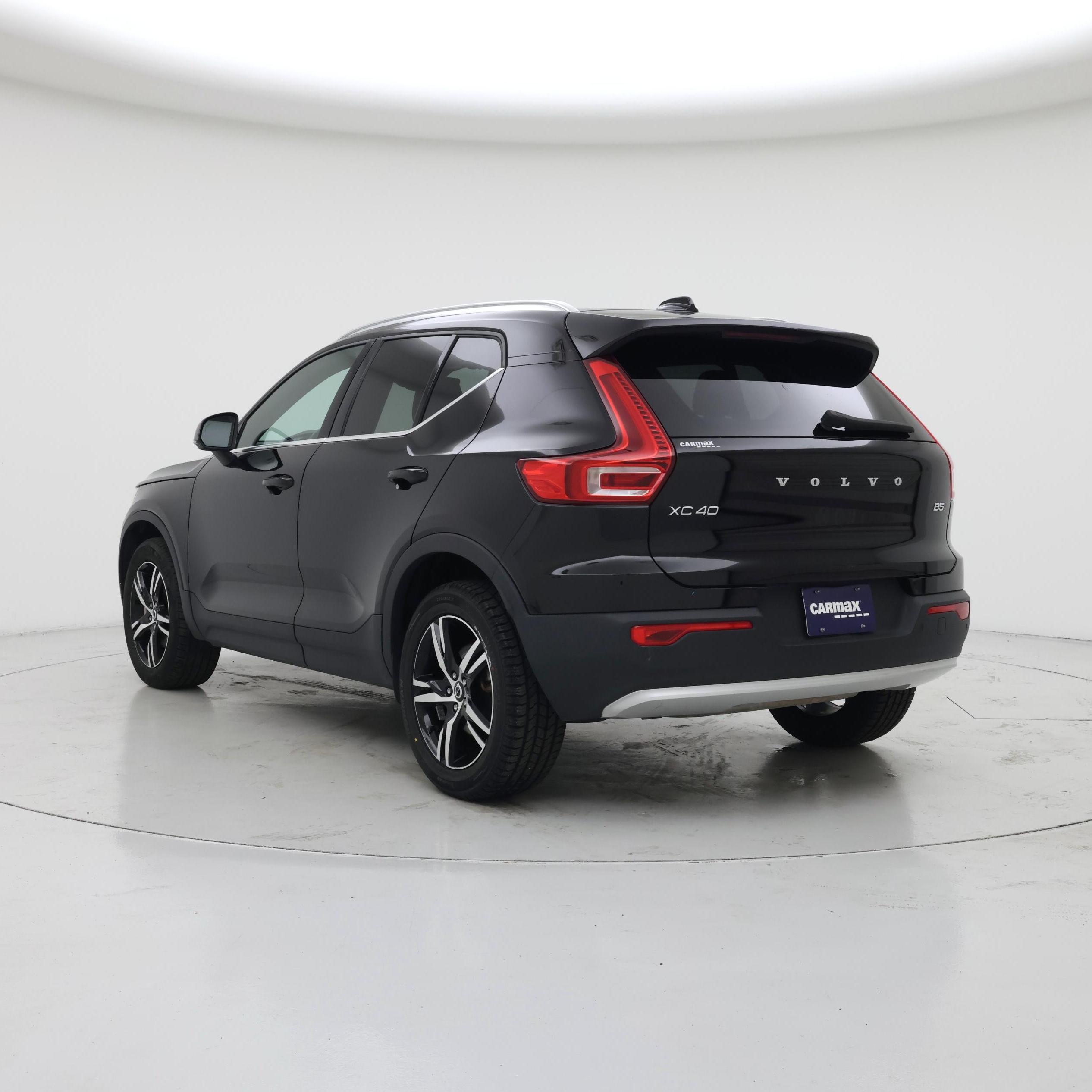 Thumbnail: 2025 Volvo XC40 - 2