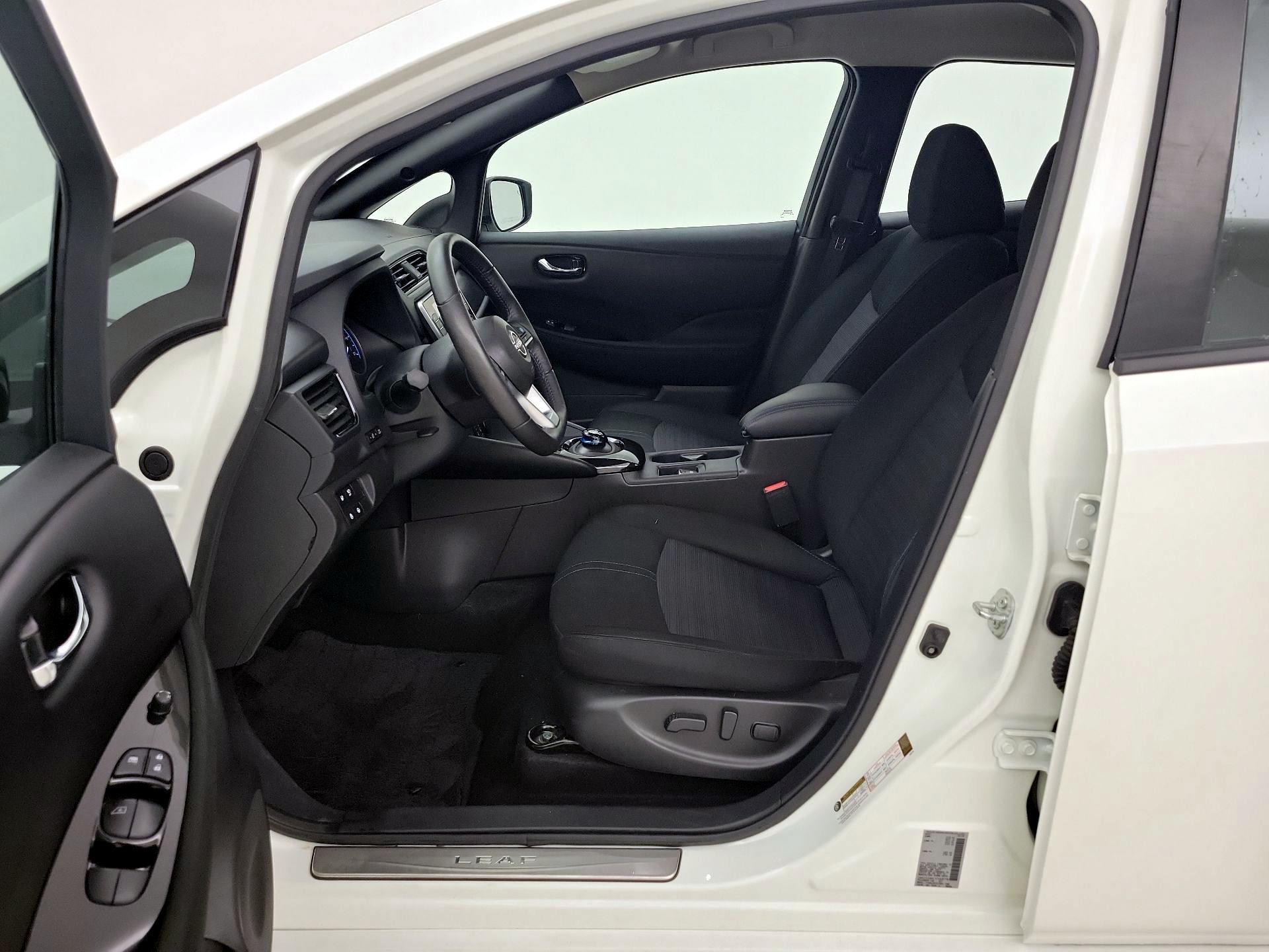 Thumbnail: 2024 Nissan Leaf - 11