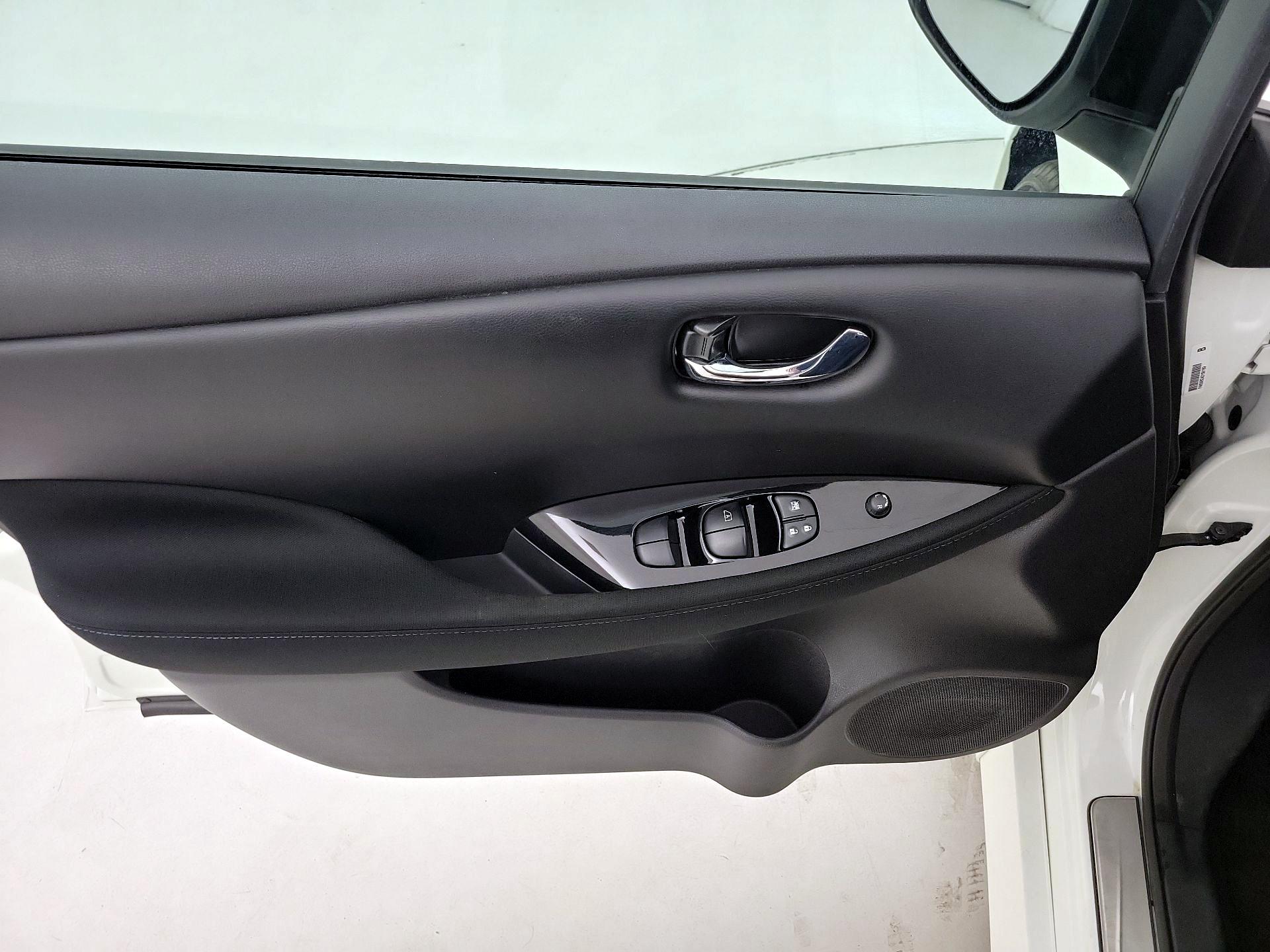 Thumbnail: 2024 Nissan Leaf - 12