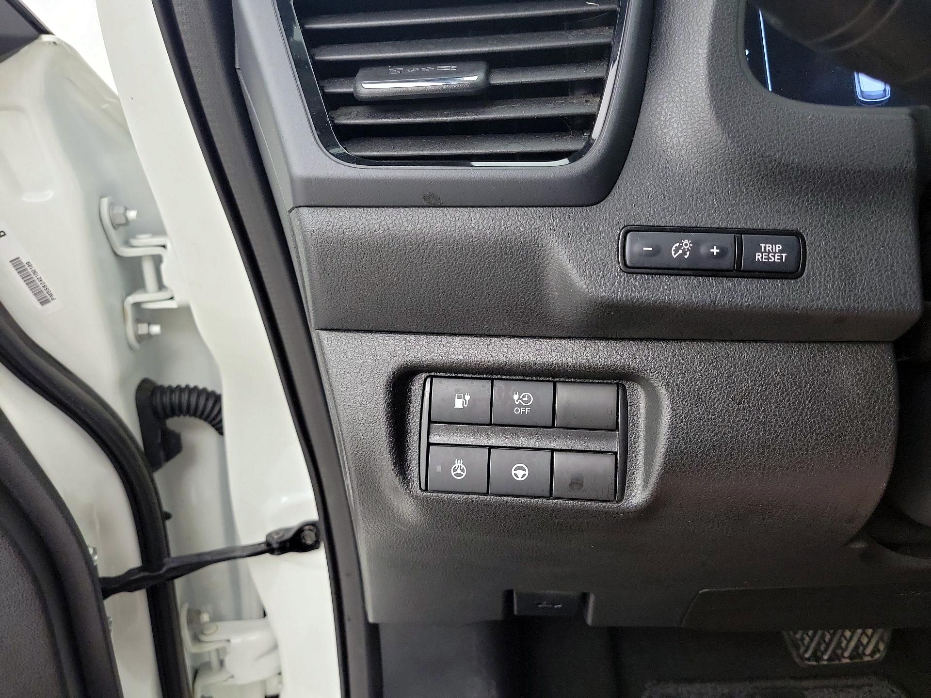 Thumbnail: 2024 Nissan Leaf - 13