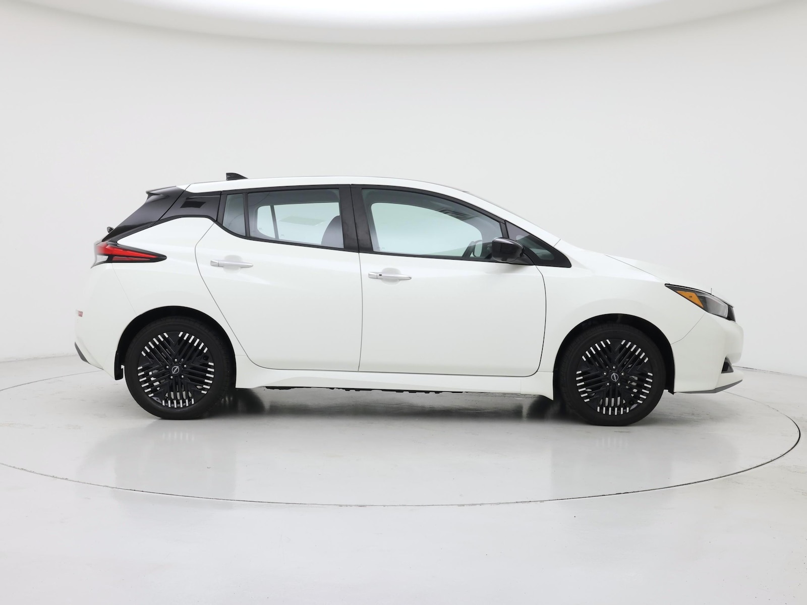 2024 Nissan LEAF SV PLUS - Photo 8
