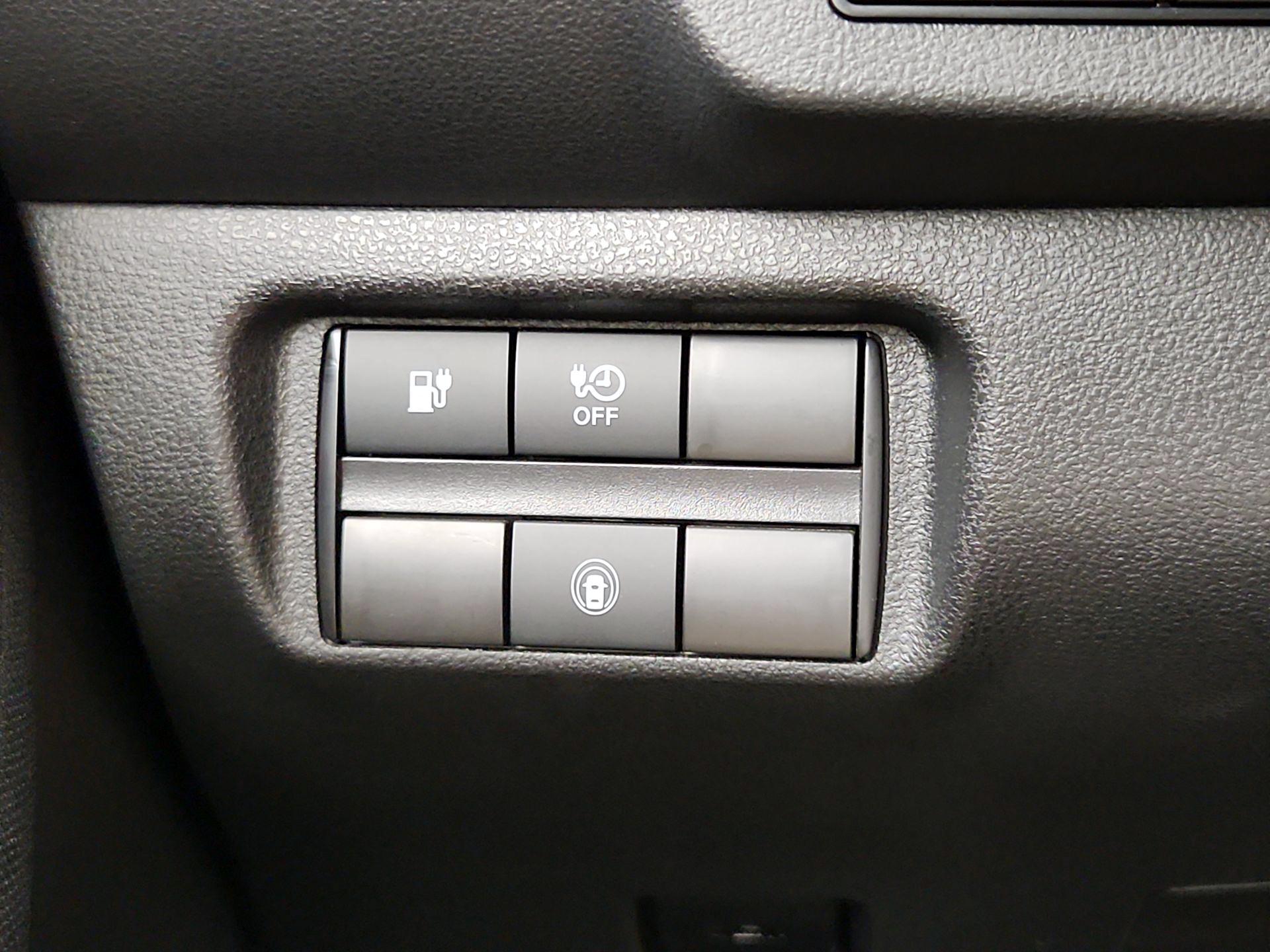 Thumbnail: 2025 Nissan Leaf - 13