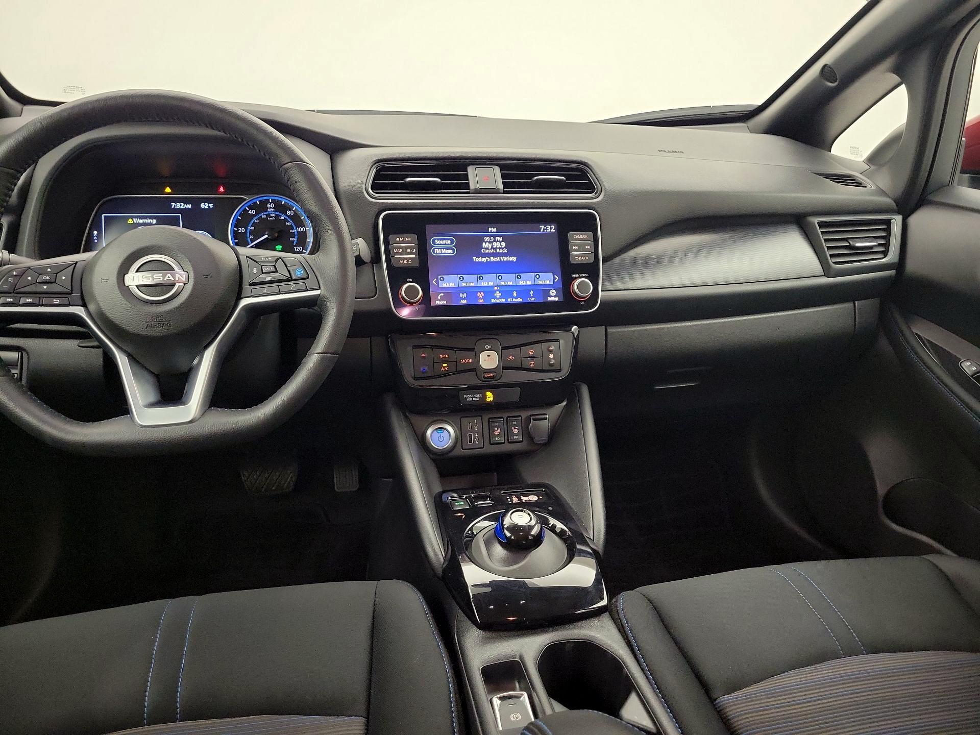 Thumbnail: 2025 Nissan Leaf - 9