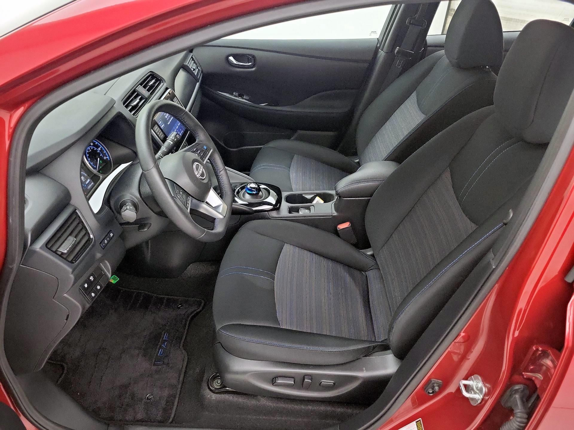 Thumbnail: 2025 Nissan Leaf - 11