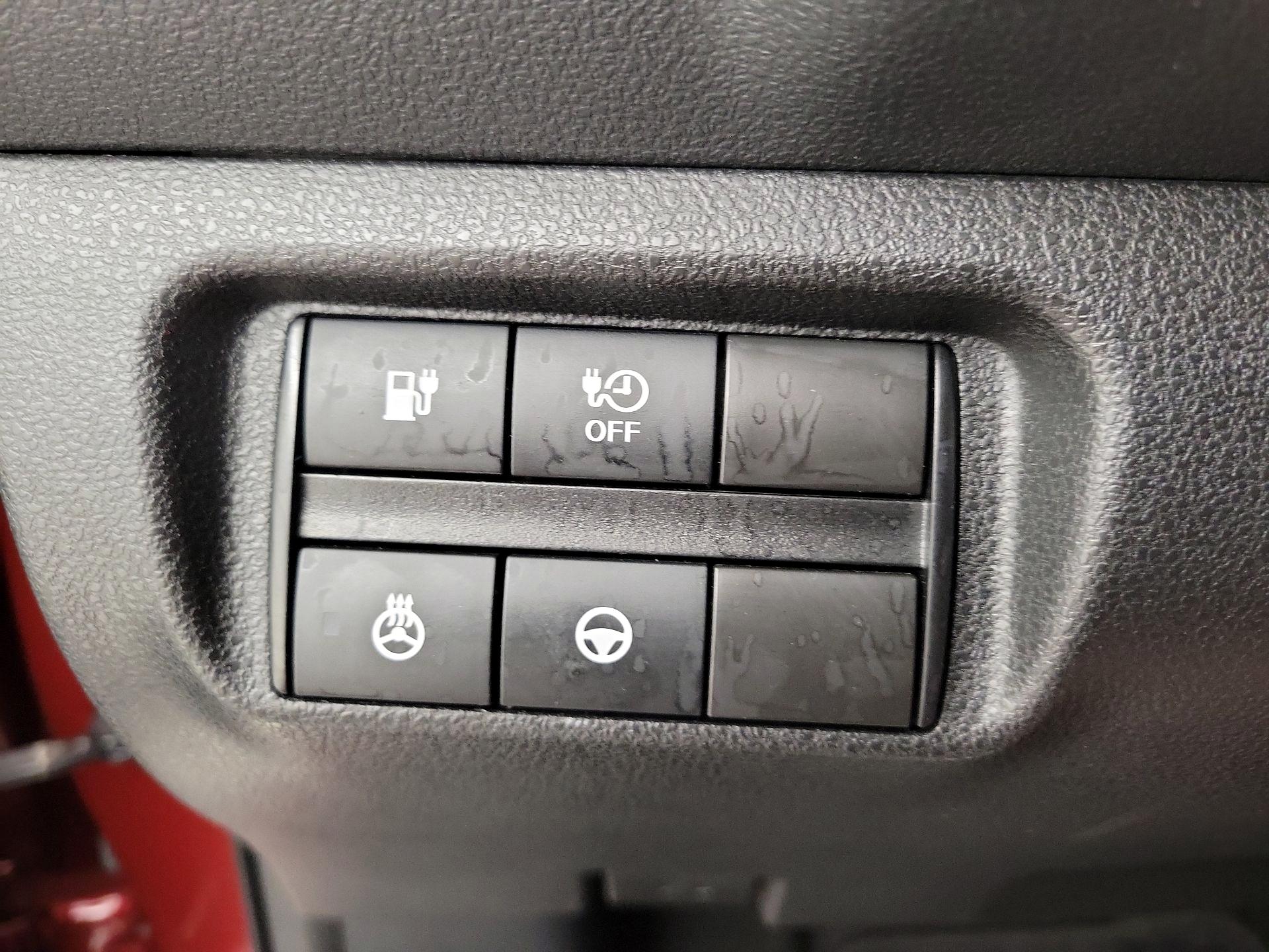 Thumbnail: 2025 Nissan Leaf - 13