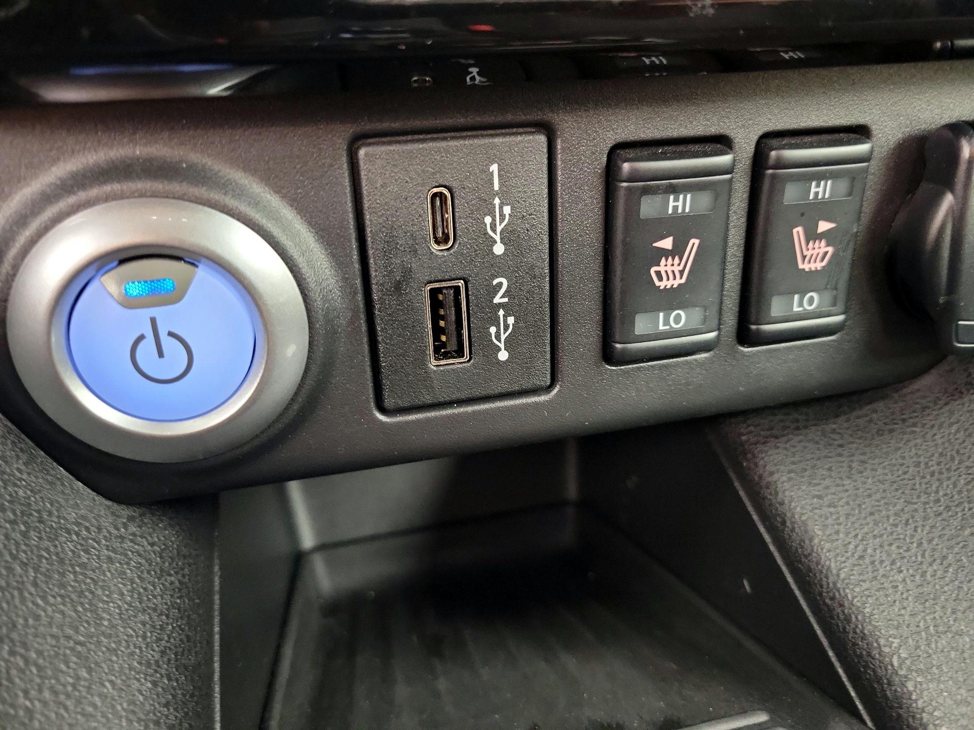 Thumbnail: 2025 Nissan Leaf - 18