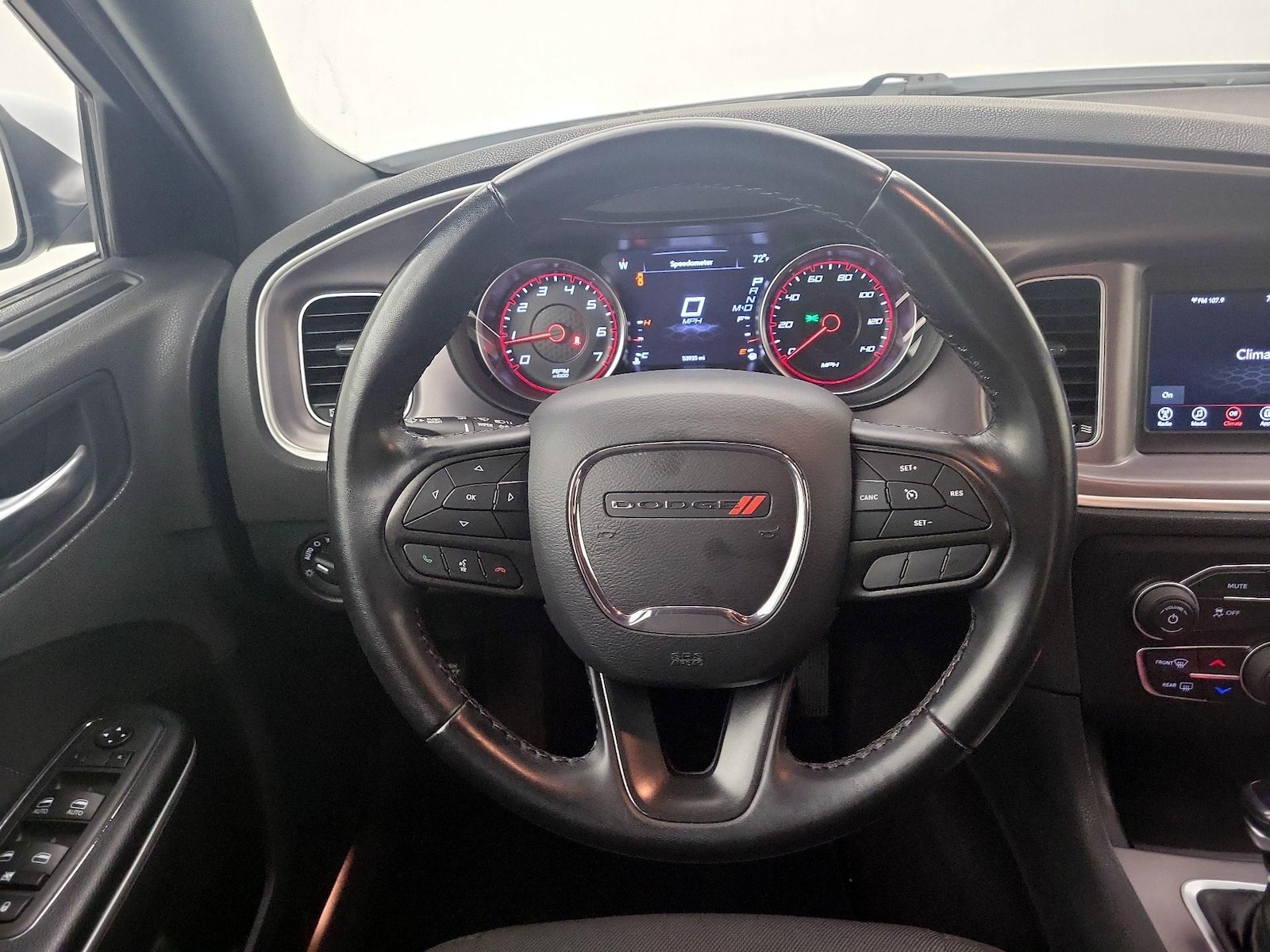 2022 Dodge Charger SXT - Photo 11