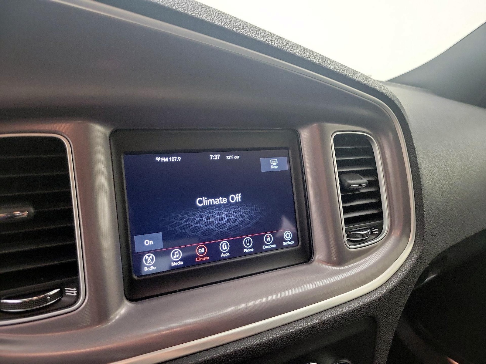 2022 Dodge Charger SXT - Photo 16